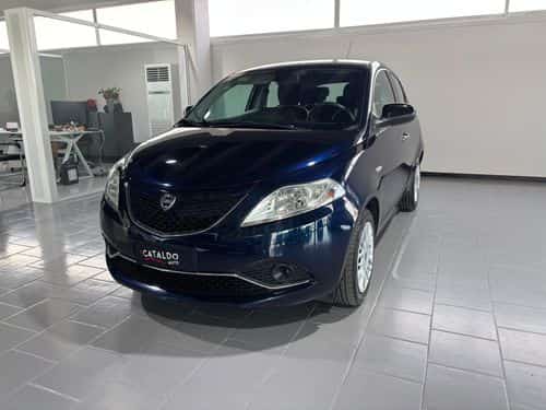 Lancia YPSILON GPL ECOCHIC SILVER 