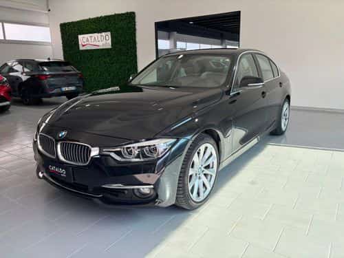 BMW 330e LUXURY