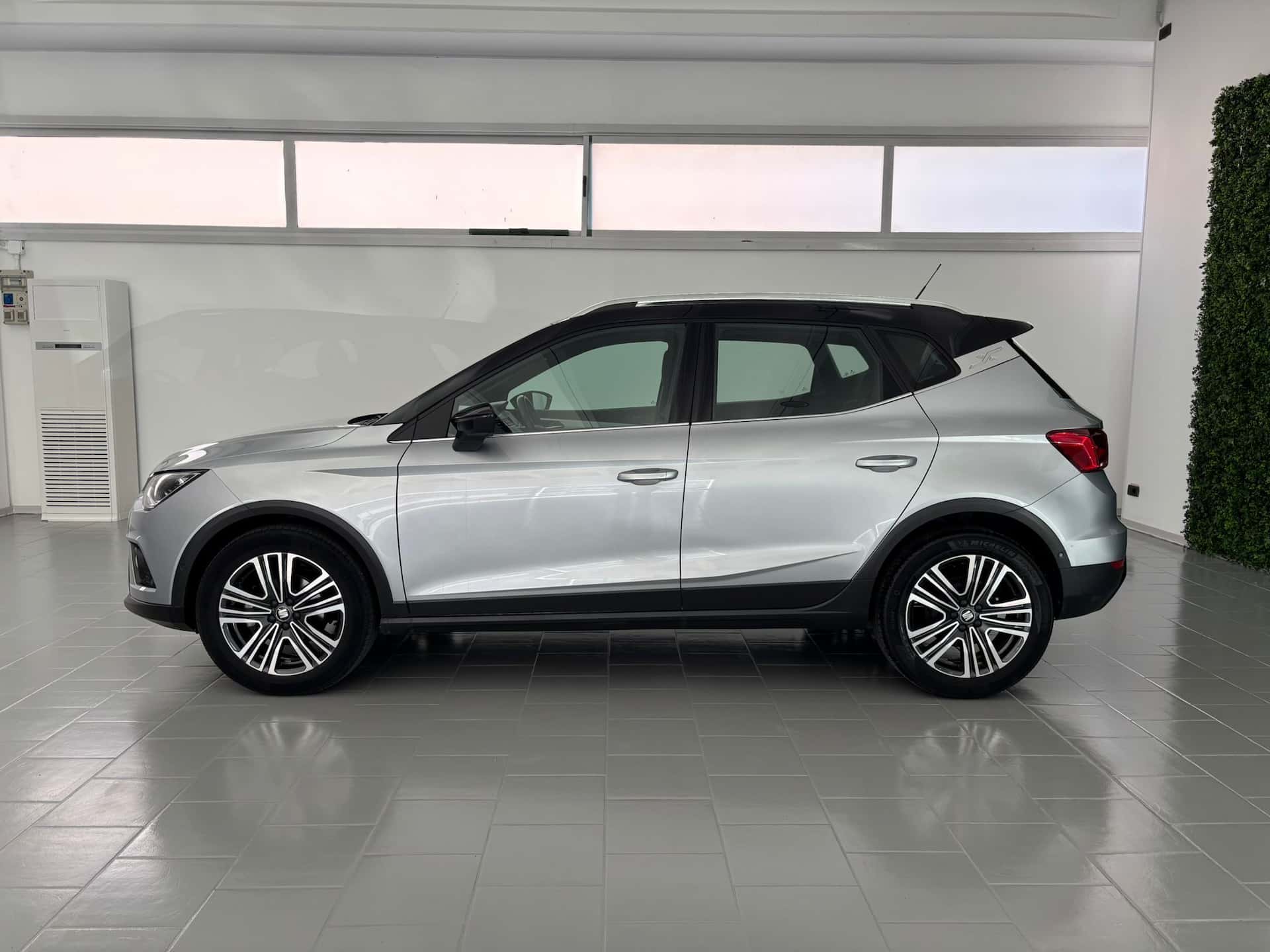 SEAT Arona 2017 1.0 ecotsi Xcellence 95cv my18 - Immagine 2