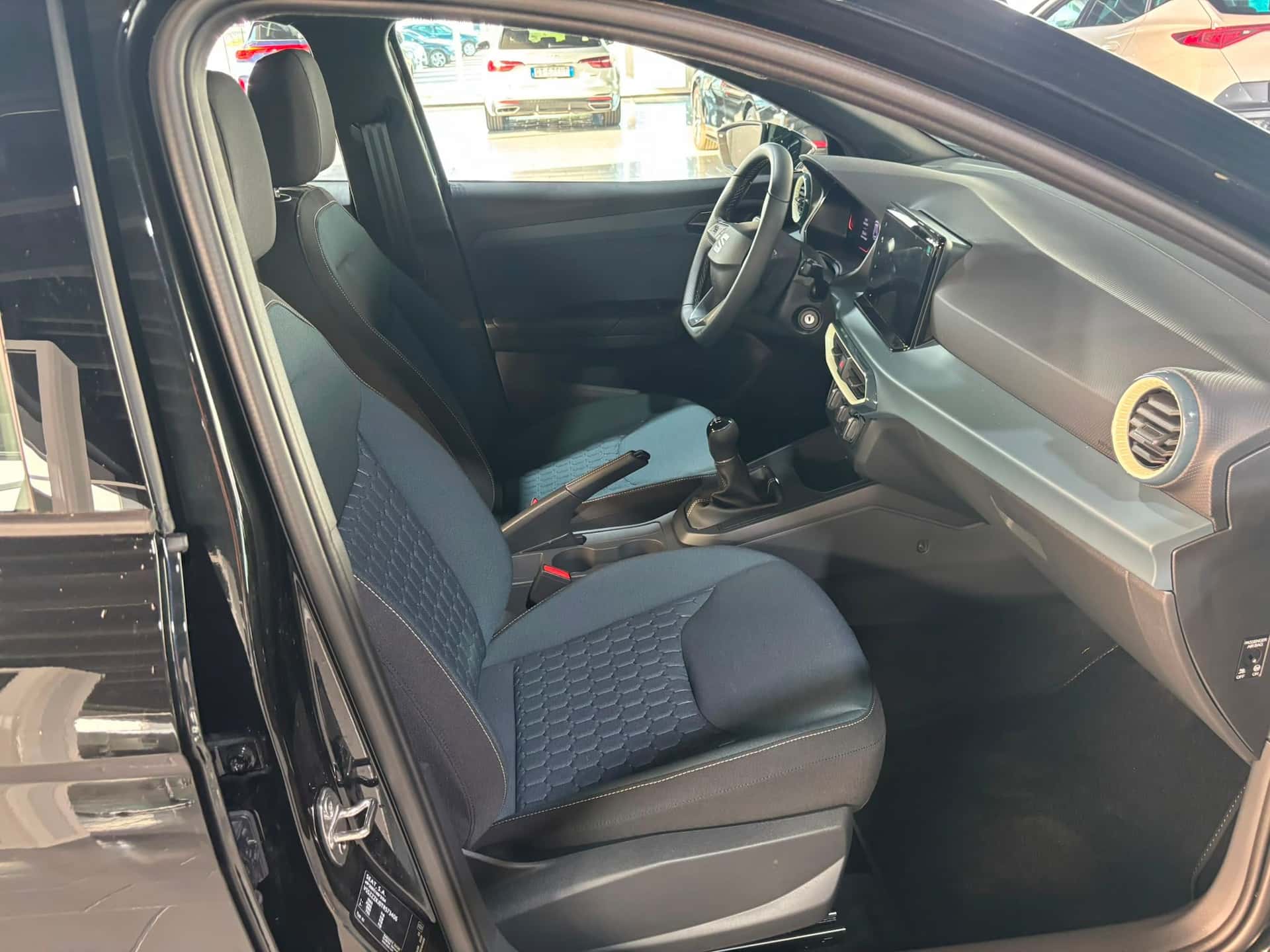 SEAT Ibiza 2026 1.0 ecotsi Business 95cv - Immagine 16
