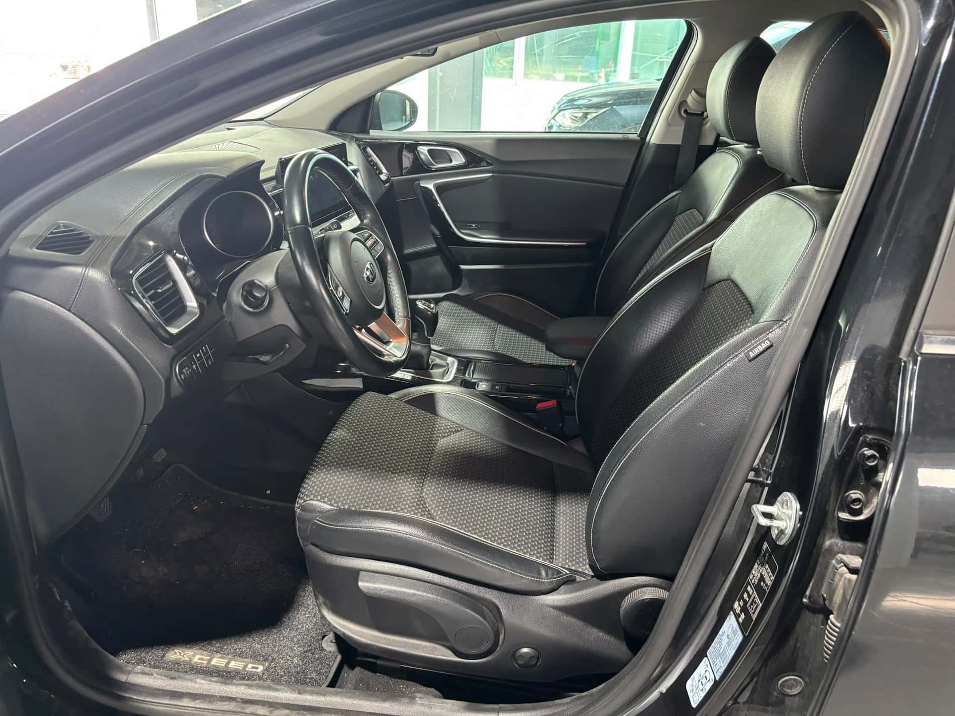  Kia XCeed 1.6 CRDi 115 CV Style Techno Pack  - Immagine 10