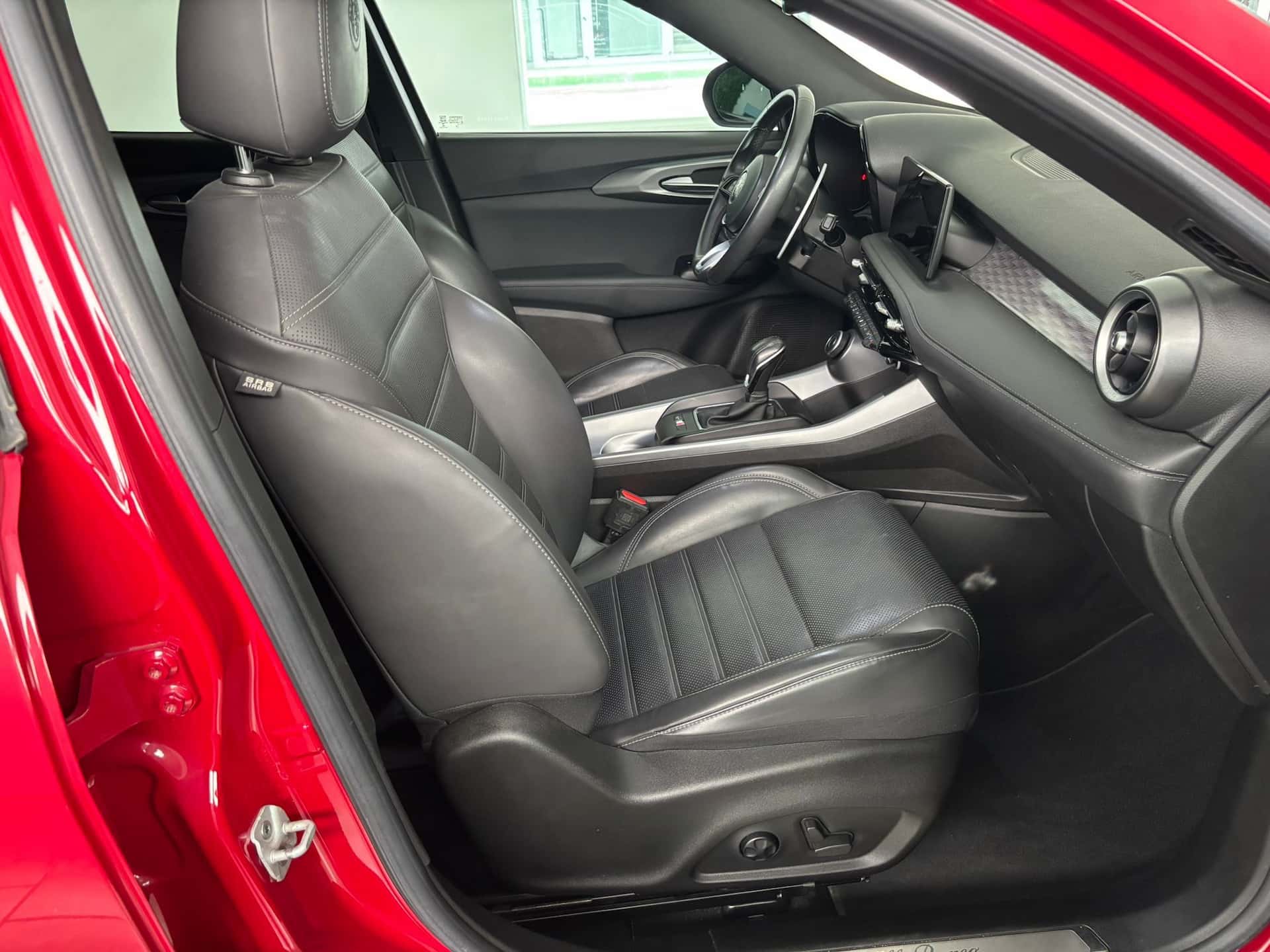 Alfa Romeo Tonale 1.5 hybrid Veloce 160cv tct7 - Immagine 17
