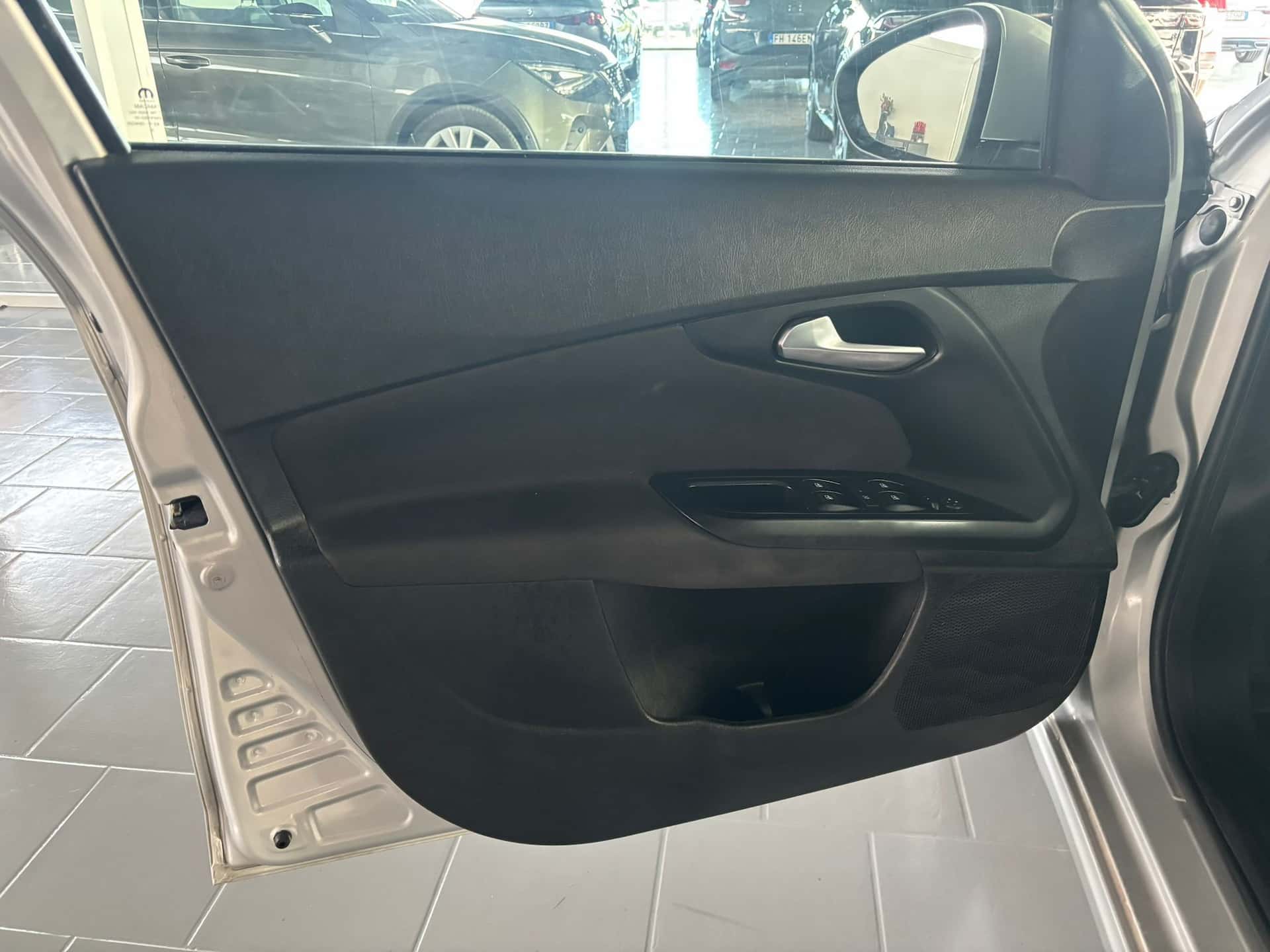 Fiat Tipo 4 porte II 2016 1.4 Opening Edition 95cv - Immagine 9