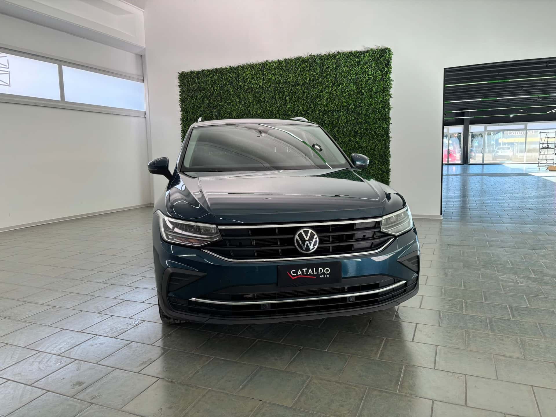 Volkswagen Tiguan II 2021 2.0 tdi Life 122cv - Immagine 7