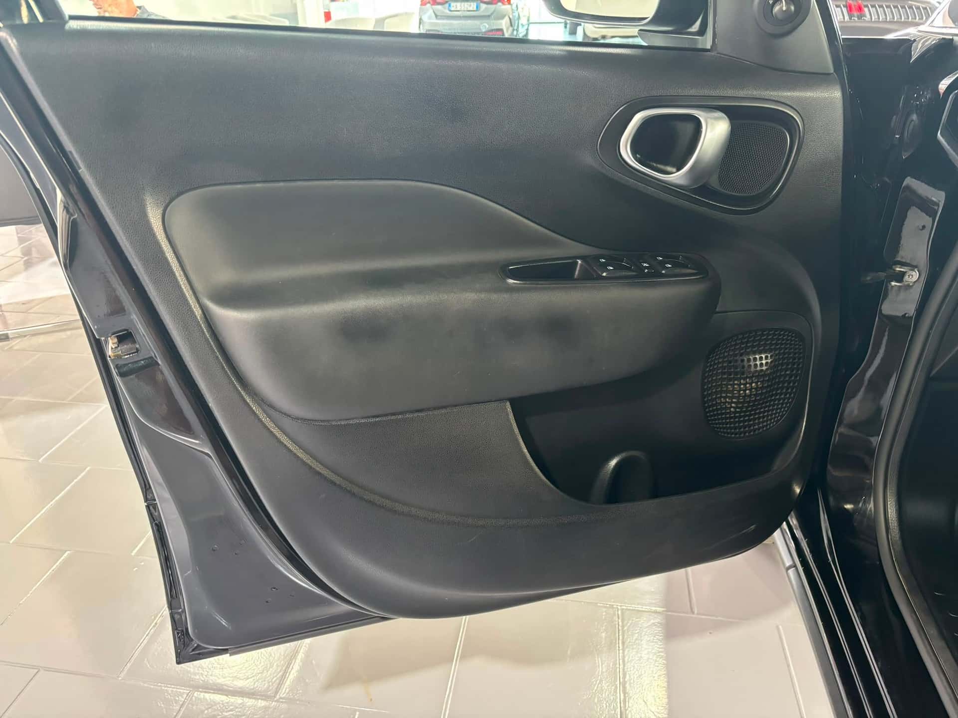 Fiat 500L 2017 Cross 1.3 mjt 95cv - Immagine 9