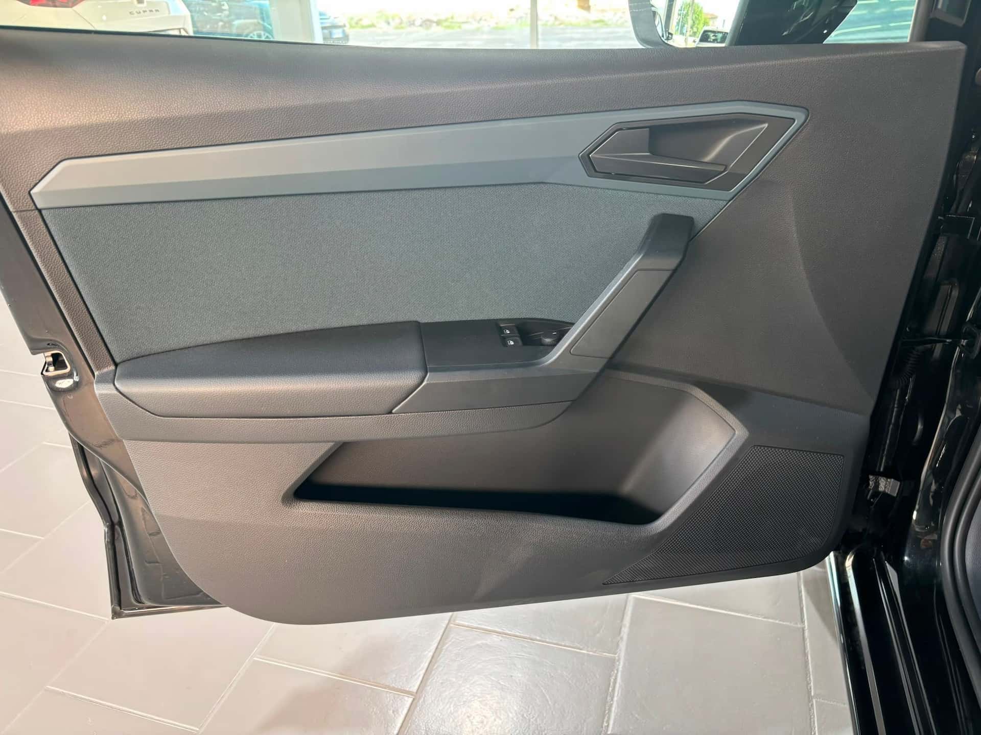 SEAT Ibiza 2026 1.0 ecotsi Business 95cv - Immagine 9