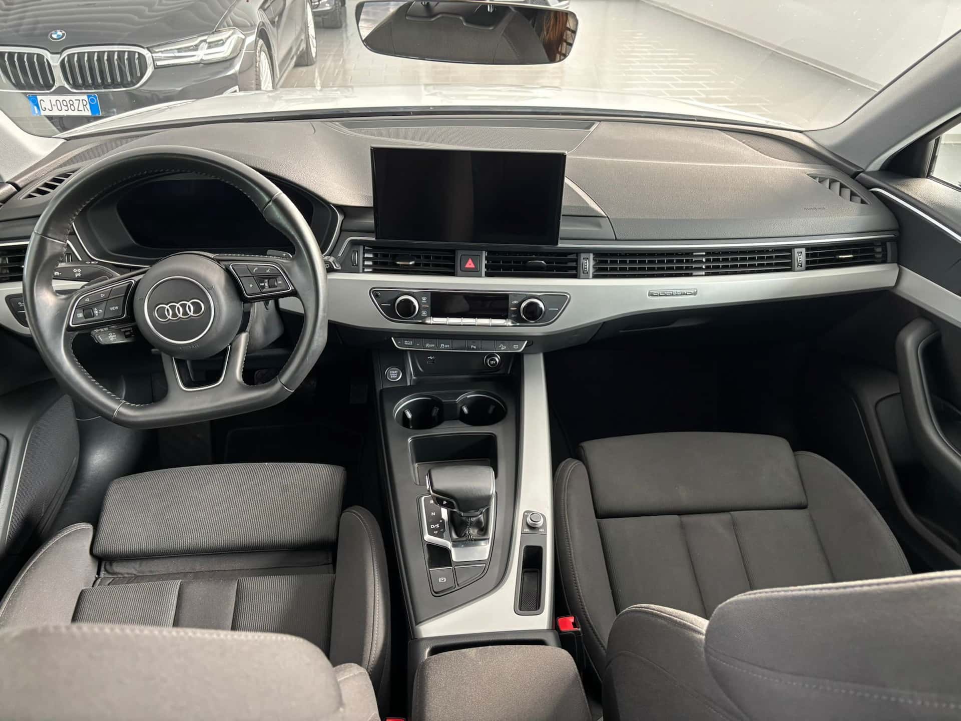Audi A4 2019 Allroad Quattro 40 2.0 tdi Identity Contrast quattro 190cv s tronic - Immagine 11