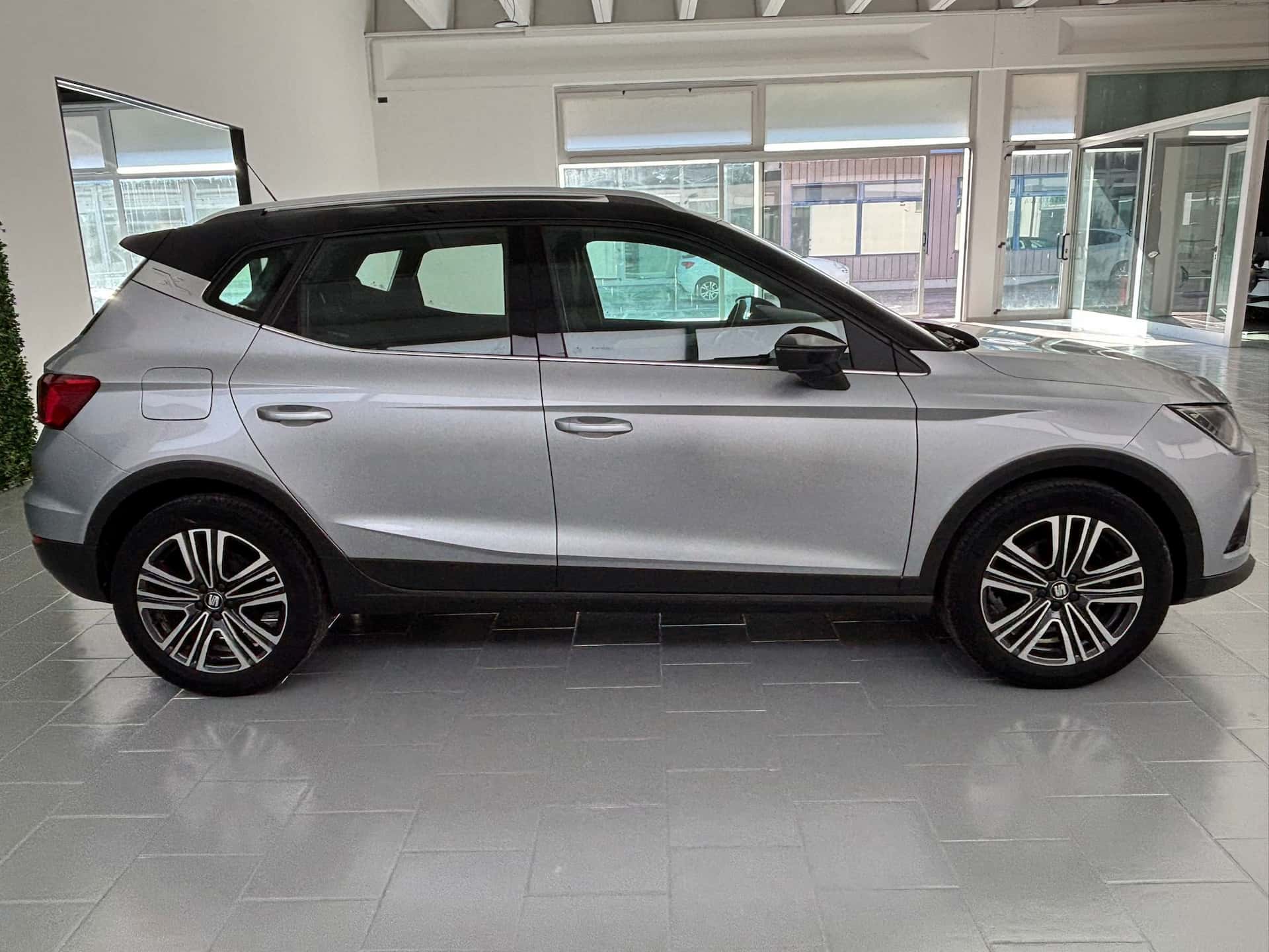 SEAT Arona 2017 1.0 ecotsi Xcellence 95cv my18 - Immagine 6