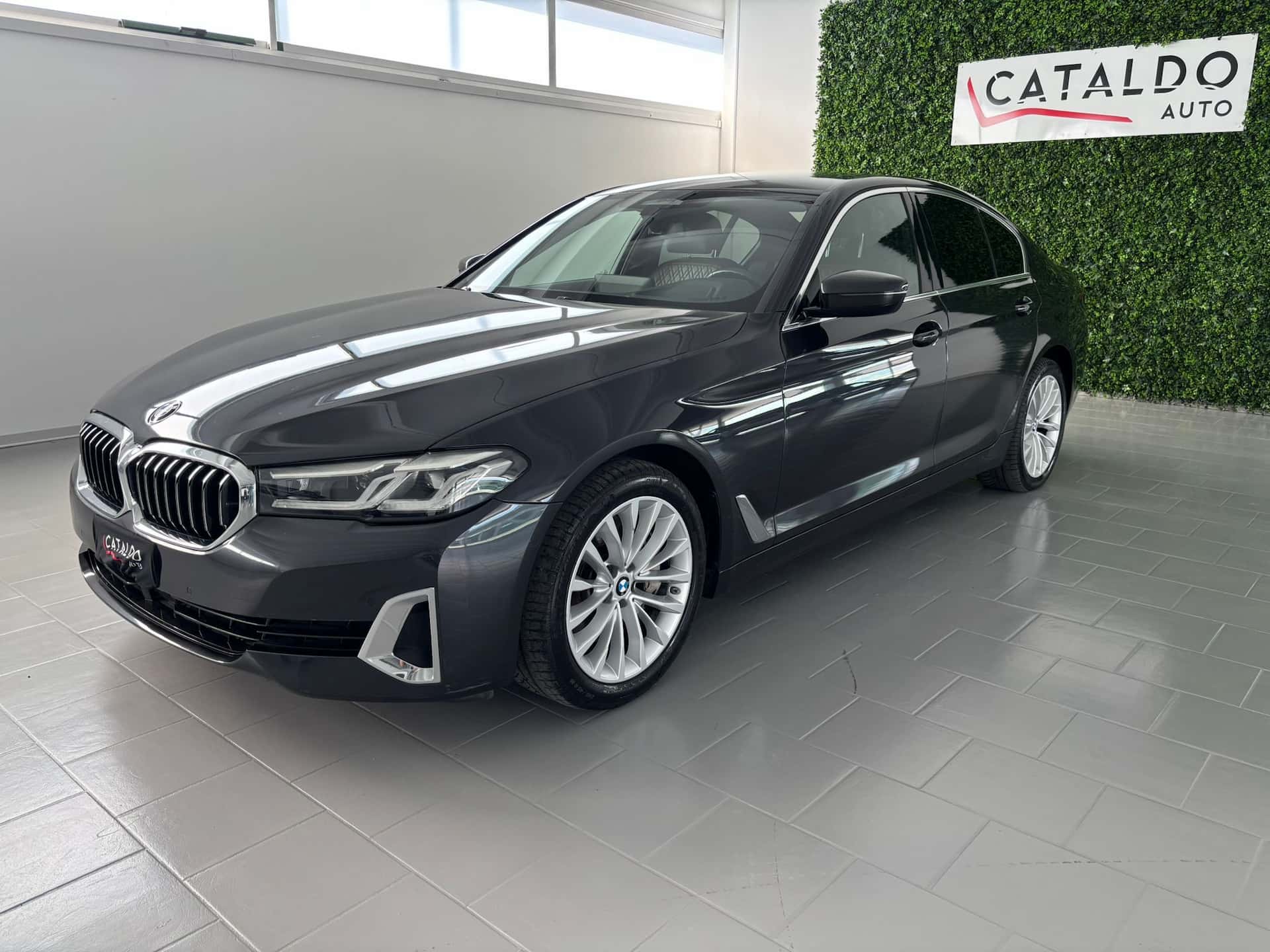 BMW 530 Serie 5 G30 2020 Berlina LCI 530d mhev 48V xdrive Luxury auto - Immagine 1