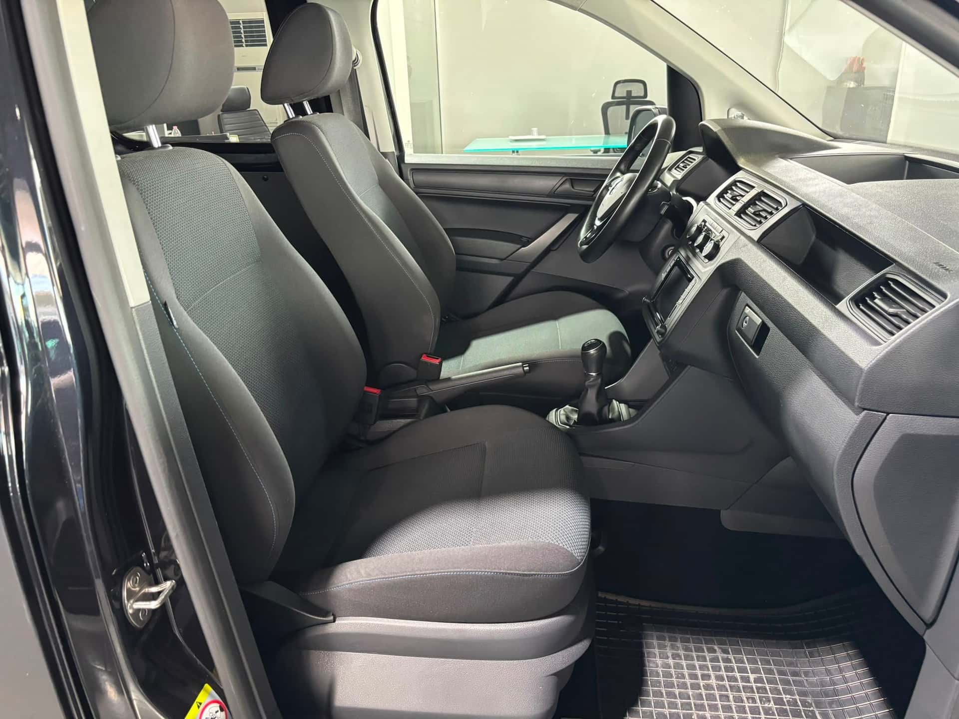 VOLKSWAGWEN CADDY 1.4 CONCEPTLINE TGI  - Immagine 16