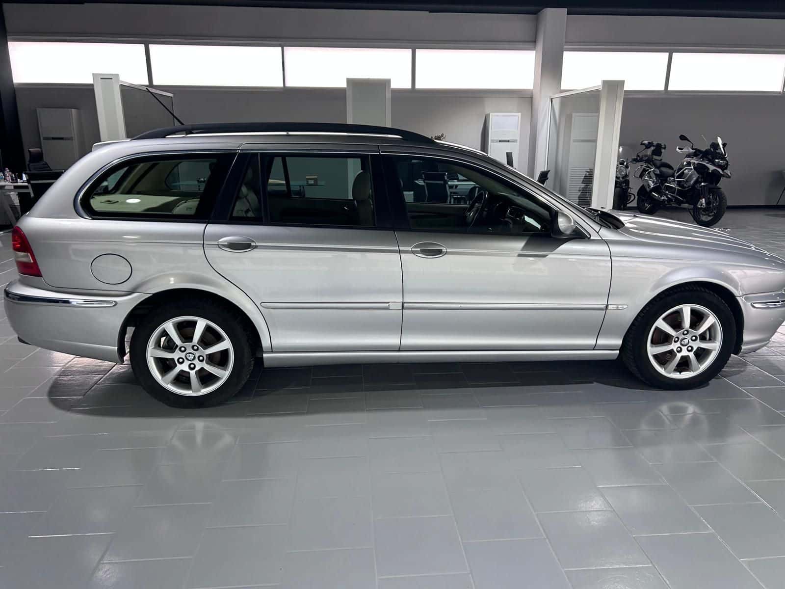 Jaguar X-Type Station Wagon 2.0d Classic E4 - Immagine 6