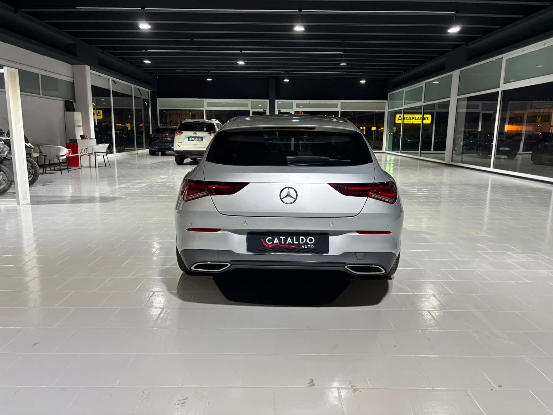 Mercedes-Benz CLA 200 Shooting Brake 200 d Business auto - Immagine 4