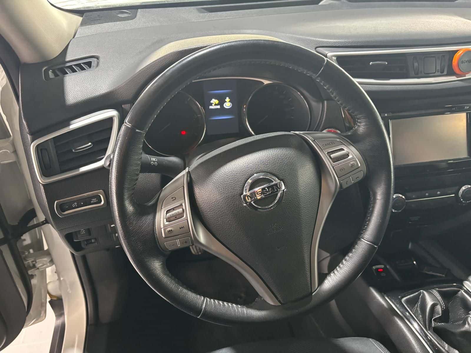 Nissan X-Trail III 2014 1.6 dci N-Vision 2wd - Immagine 13
