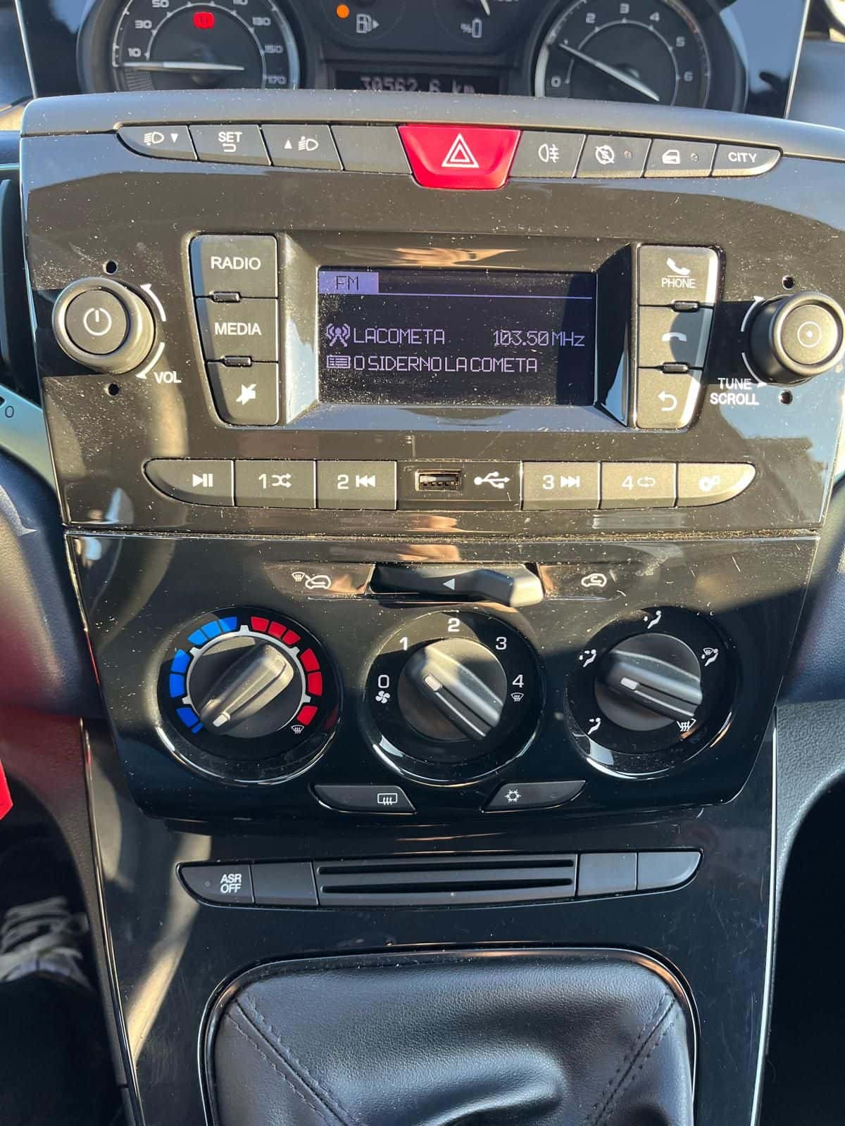 Lancia Ypsilon III 2021 1.0 firefly hybrid Gold - Immagine 10