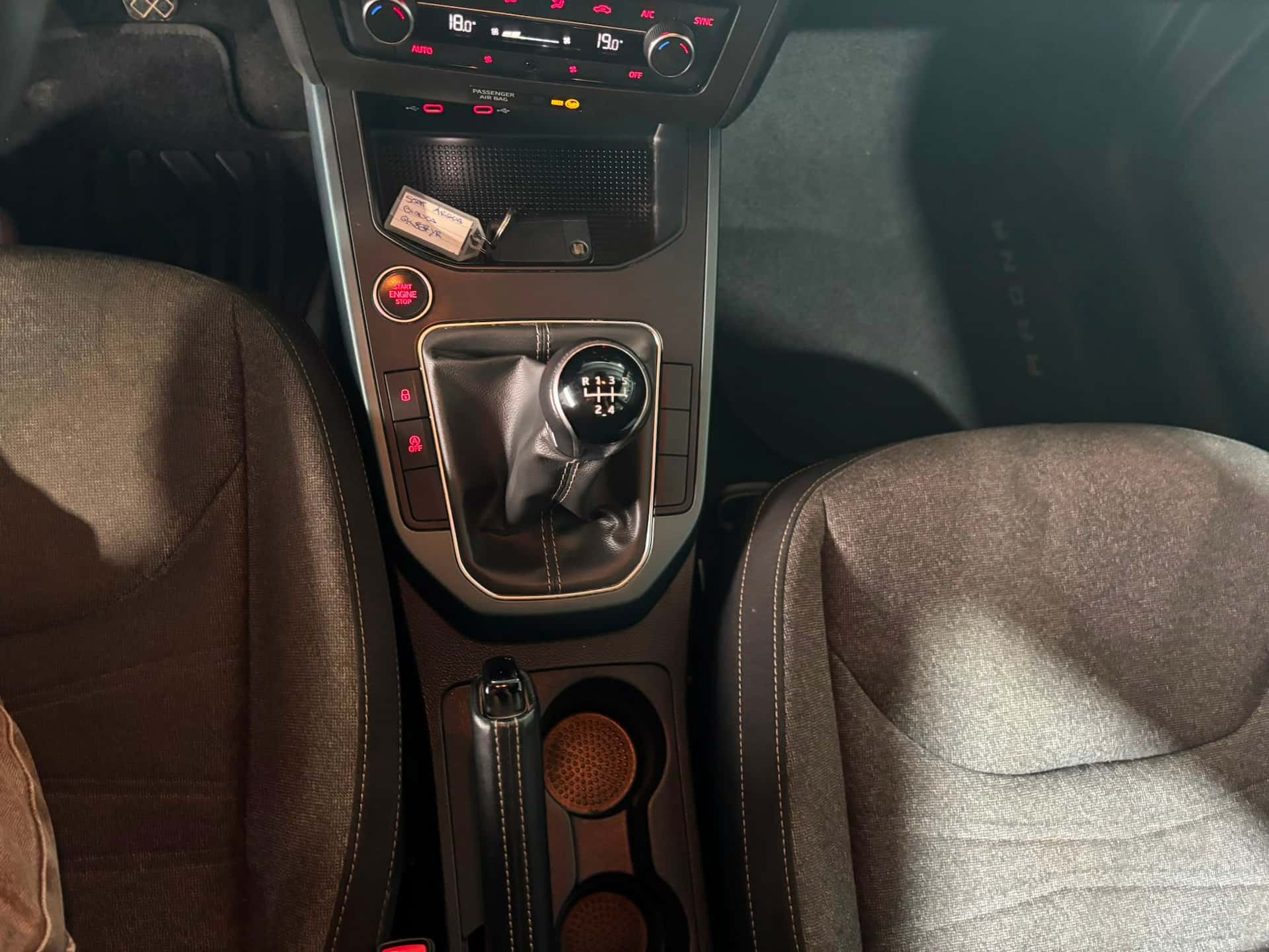 SEAT Arona 2022 1.0 ecotsi Xperience 95cv - Immagine 15