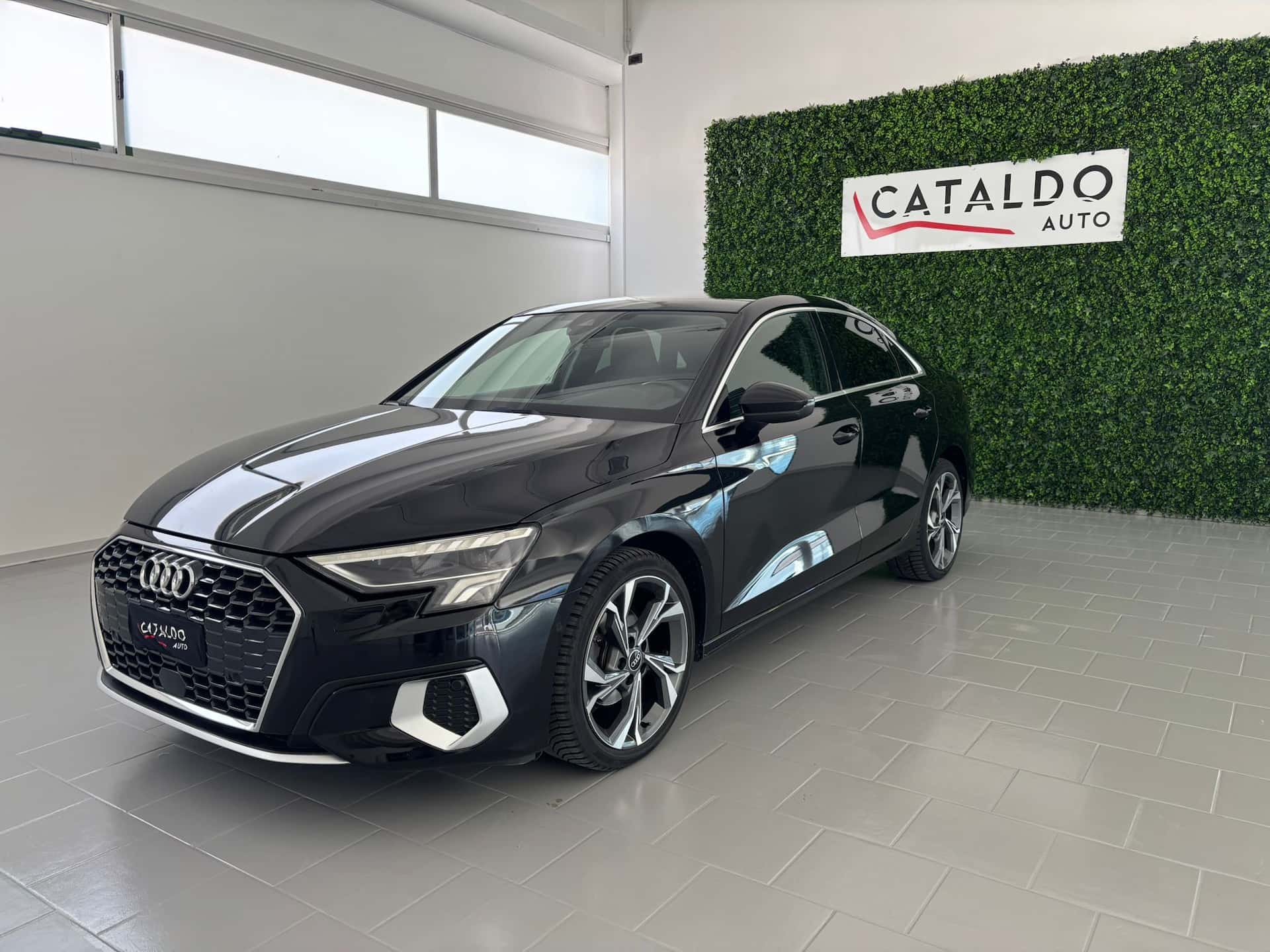 Audi A3 2020 Sedan 35 2.0 tdi S line edition s-tronic - Immagine 1