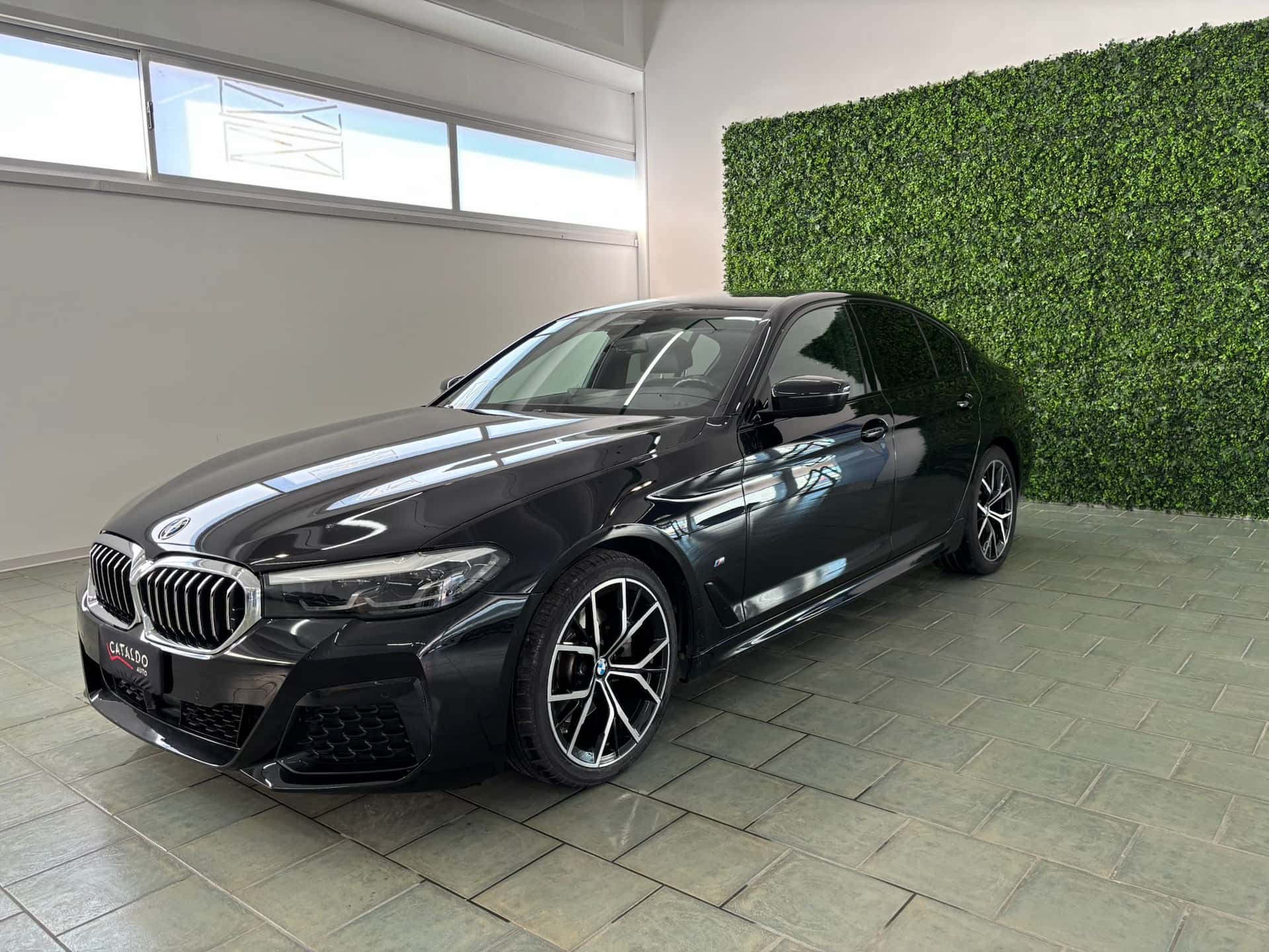 BMW 520 Serie 5 Berlina 520d mhev 48V xdrive Msport auto - Immagine 1