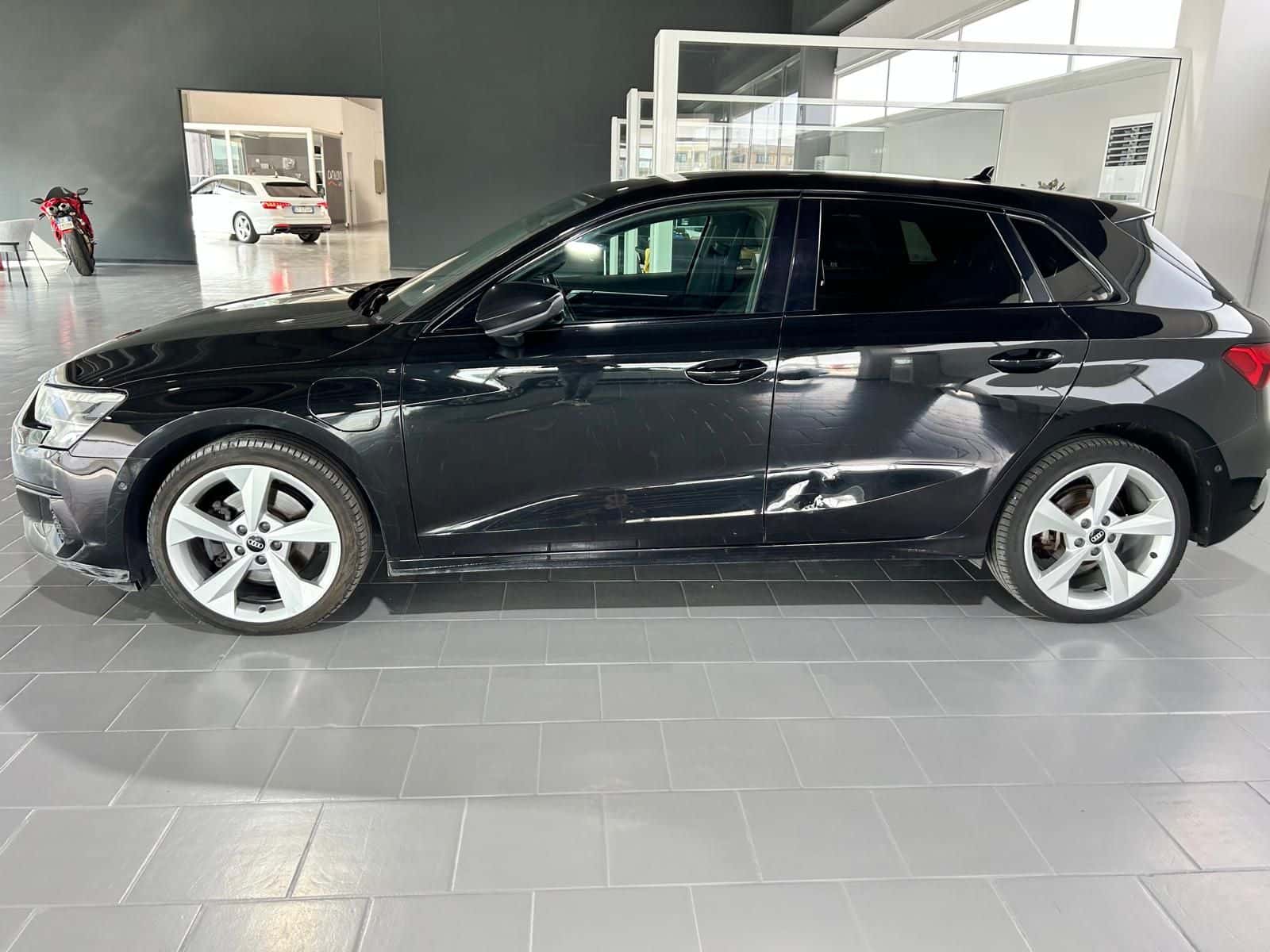 Audi A3 IV 2020 Sportback 40 1.4 tfsi e Business Advanced s-tronic - Immagine 2