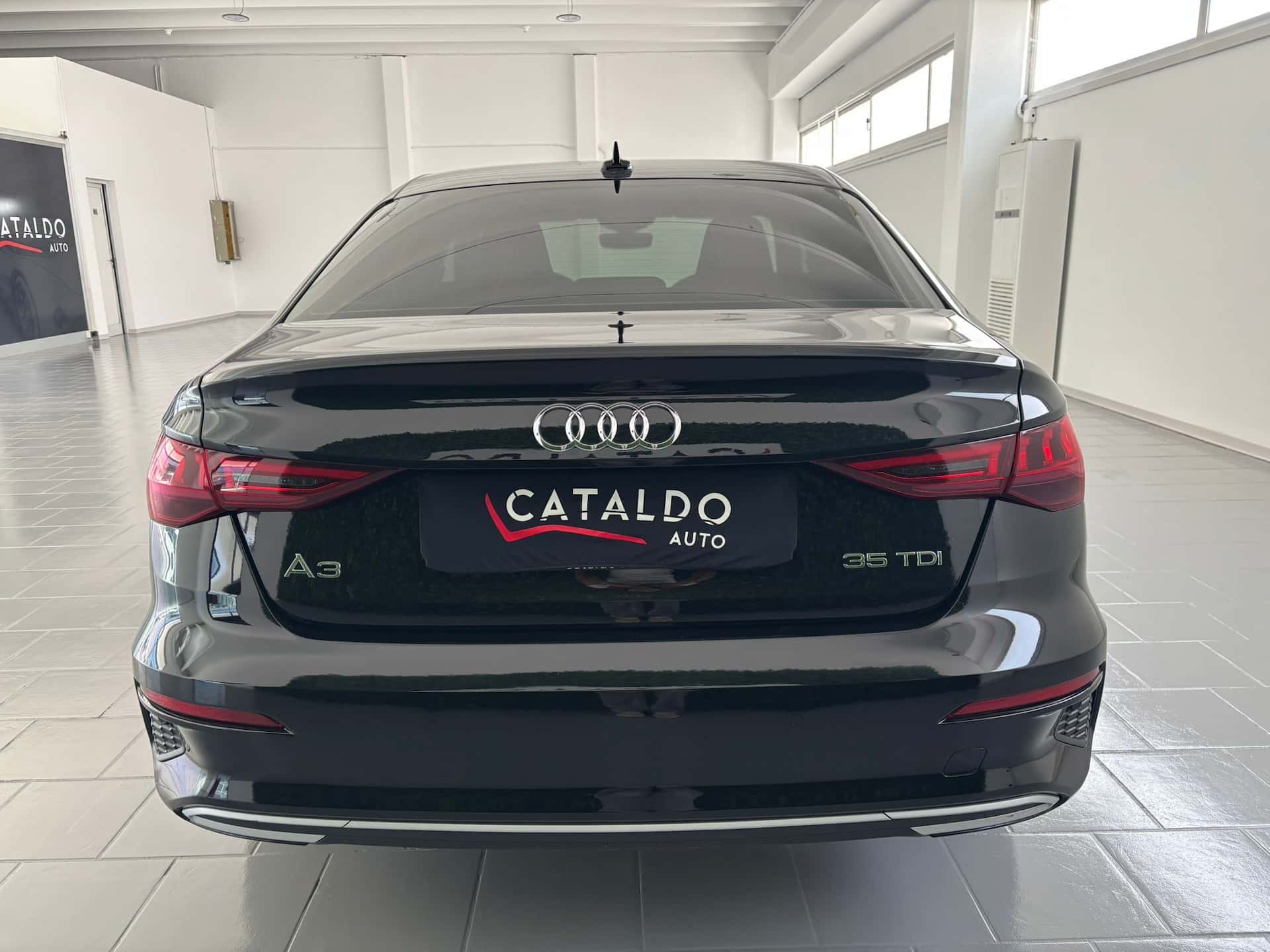 Audi A3 2020 Sedan 35 2.0 tdi S line edition s-tronic - Immagine 4