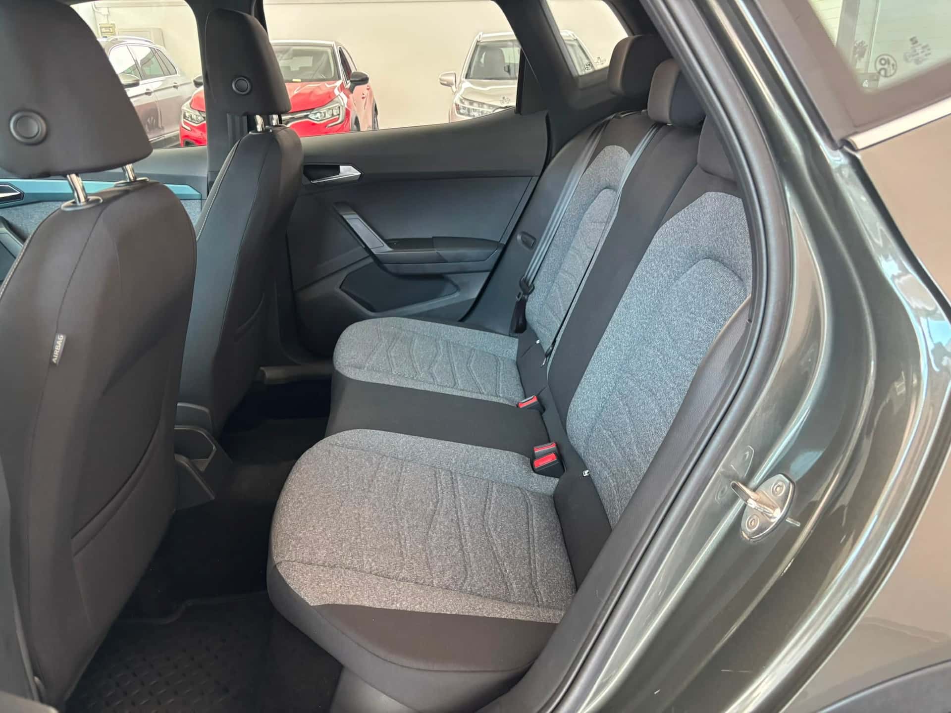 Seat Arona 1.0 EcoTSI XPERIENCE - Immagine 16