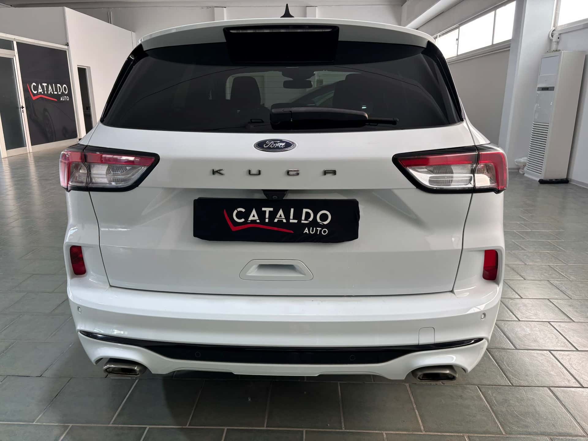 Ford Kuga III 2020 1.5 ecoblue ST-Line 2wd 120cv - Immagine 4