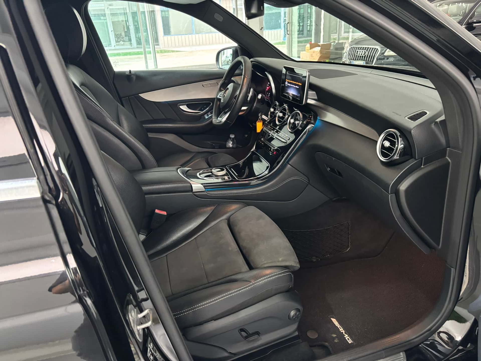 Mercedes-Benz GLC 220 d Sport 4matic auto - Immagine 17