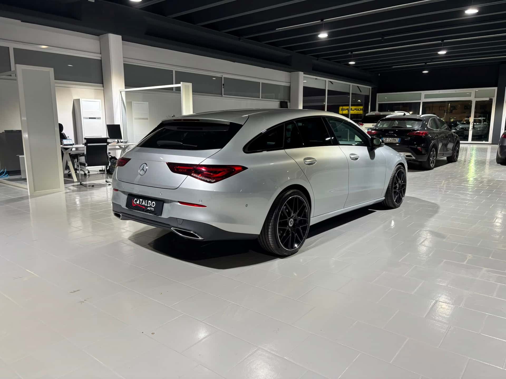 Mercedes-Benz CLA 200 Shooting Brake 200 d Business auto - Immagine 5