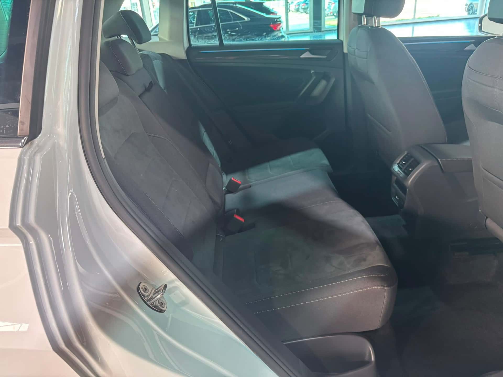 Volkswagen Tiguan II 2021 2.0 tdi Elegance 150cv dsg - Immagine 20