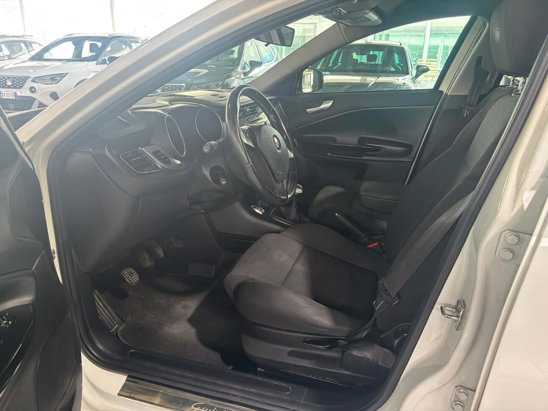 Alfa Romeo Giulietta III 2010 1.6 jtdm(2) Progression c/CL - Immagine 10