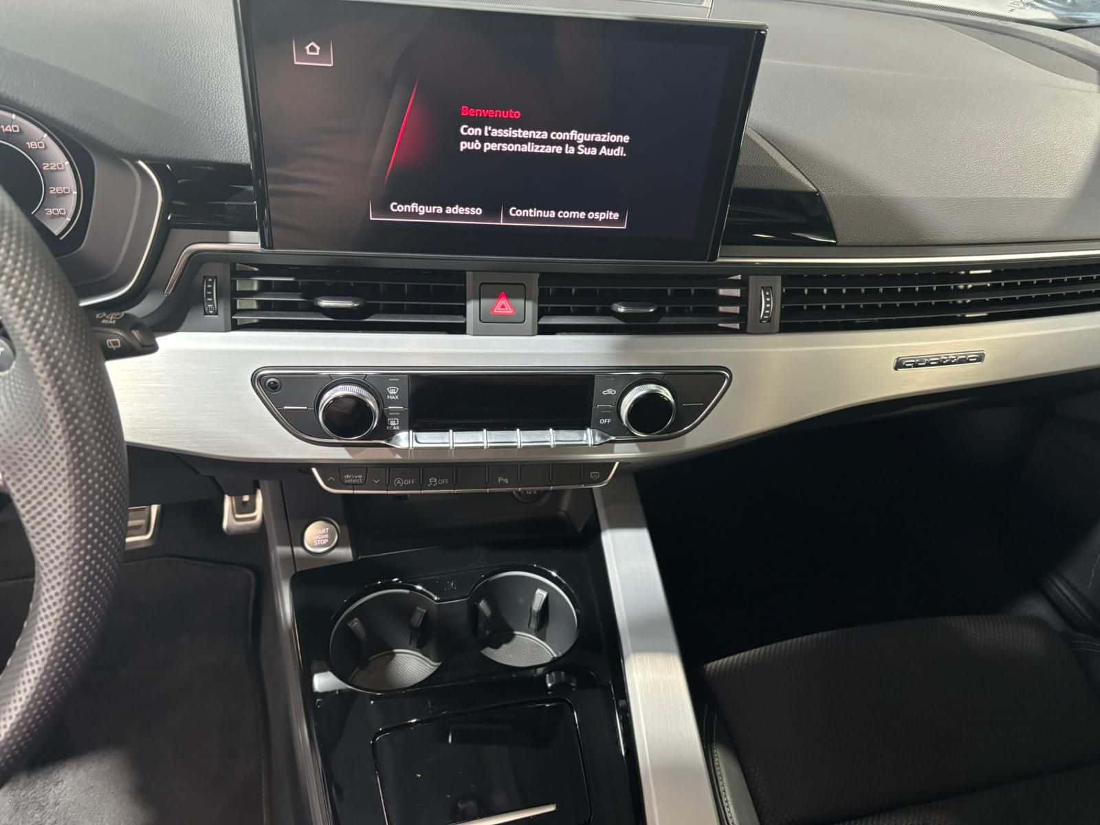 Audi A4 V 2019 Avant 40 2.0 tdi mhev S line edition quattro 204cv s-tronic - Immagine 14