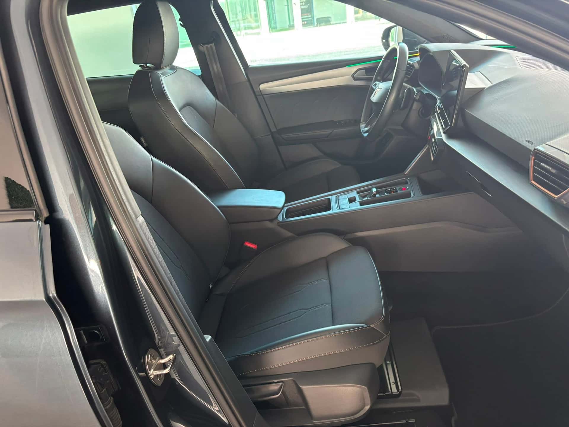 CUPRA Leon Sportstourer 2020 1.5 hybrid 150cv dsg - Immagine 18