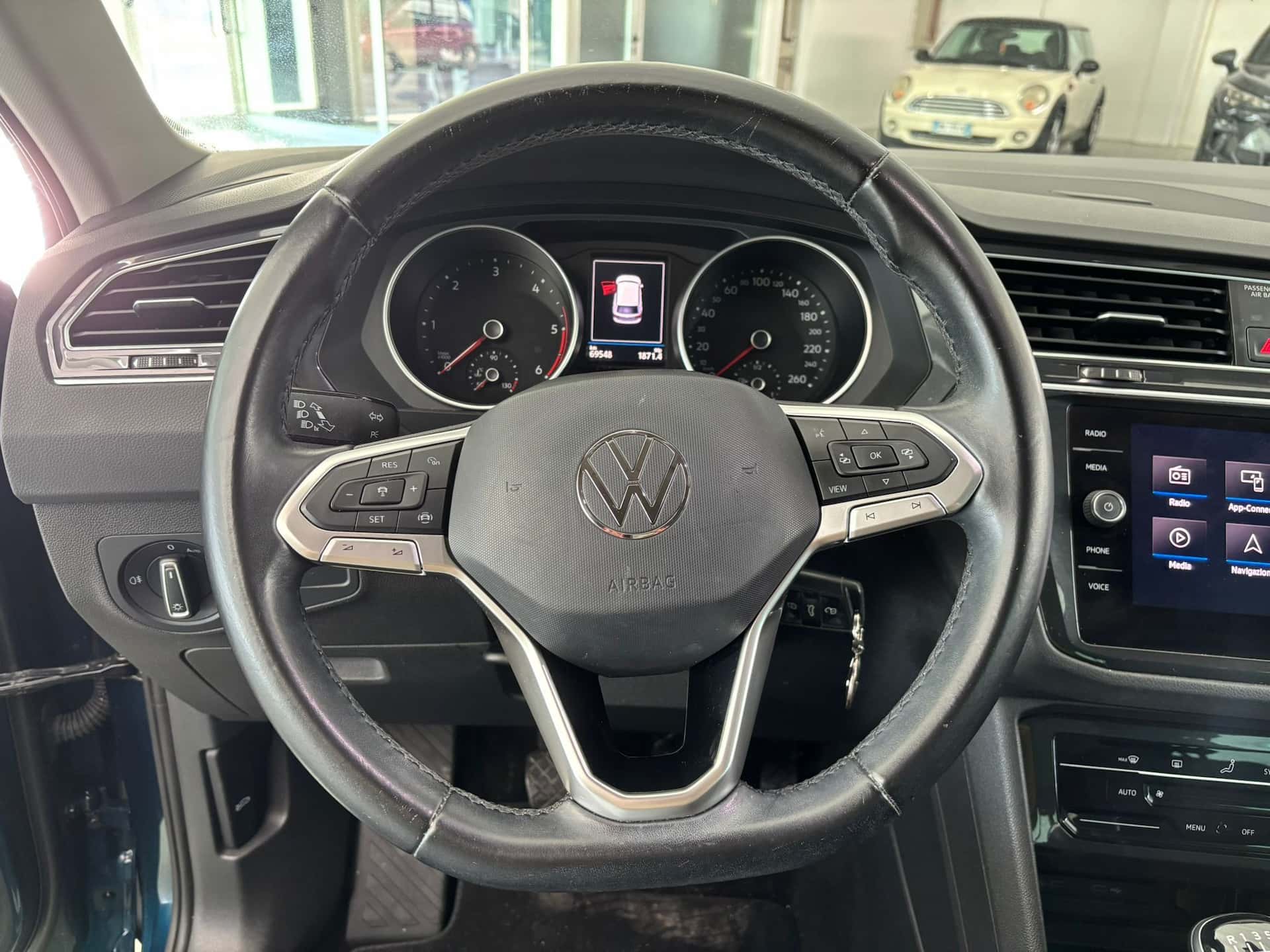 Volkswagen Tiguan II 2021 2.0 tdi Life 122cv - Immagine 12