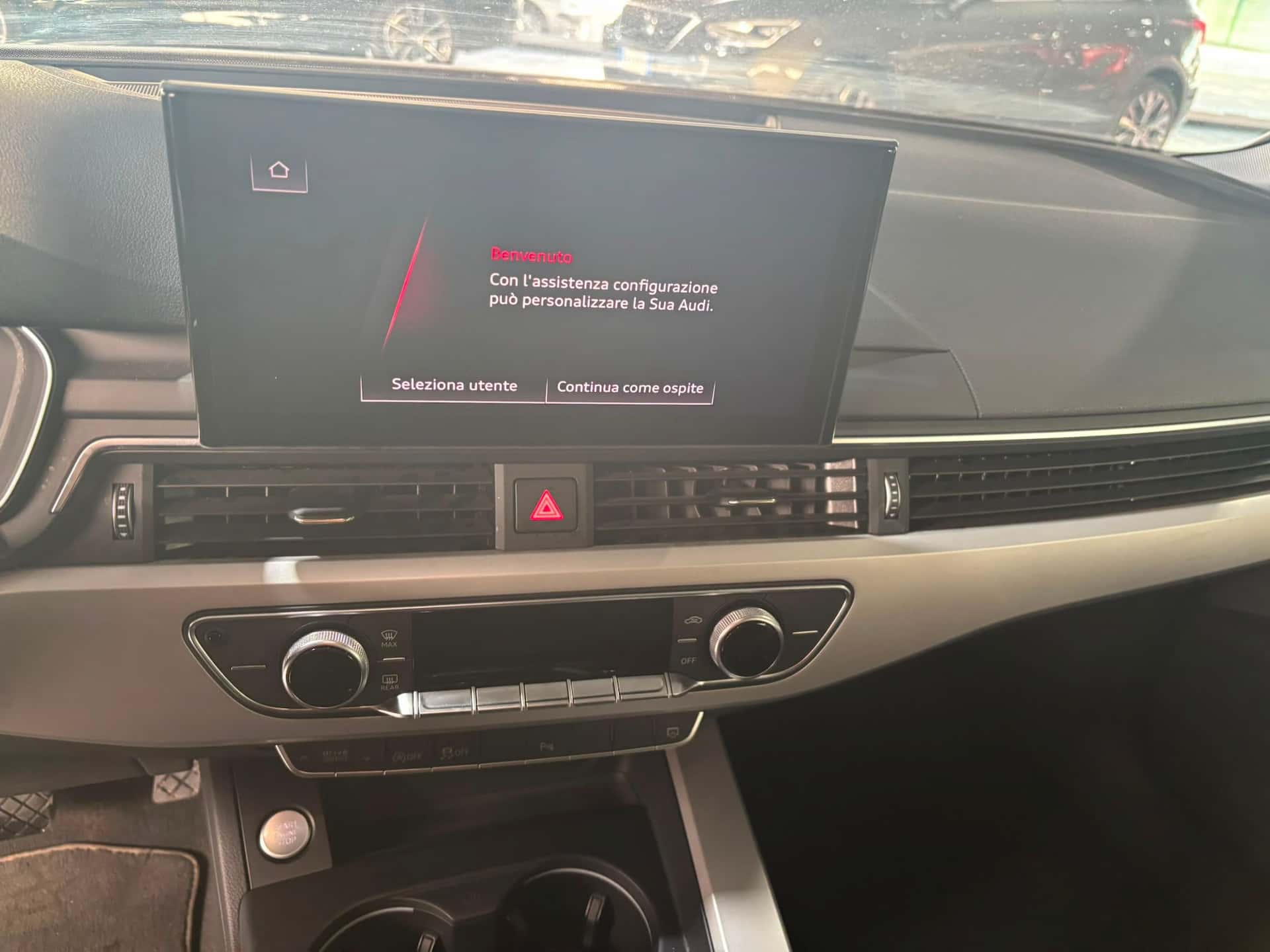 Audi A4 V 2019 Avant 35 2.0 tdi mhev Business Advanced 163cv s-tronic - Immagine 14