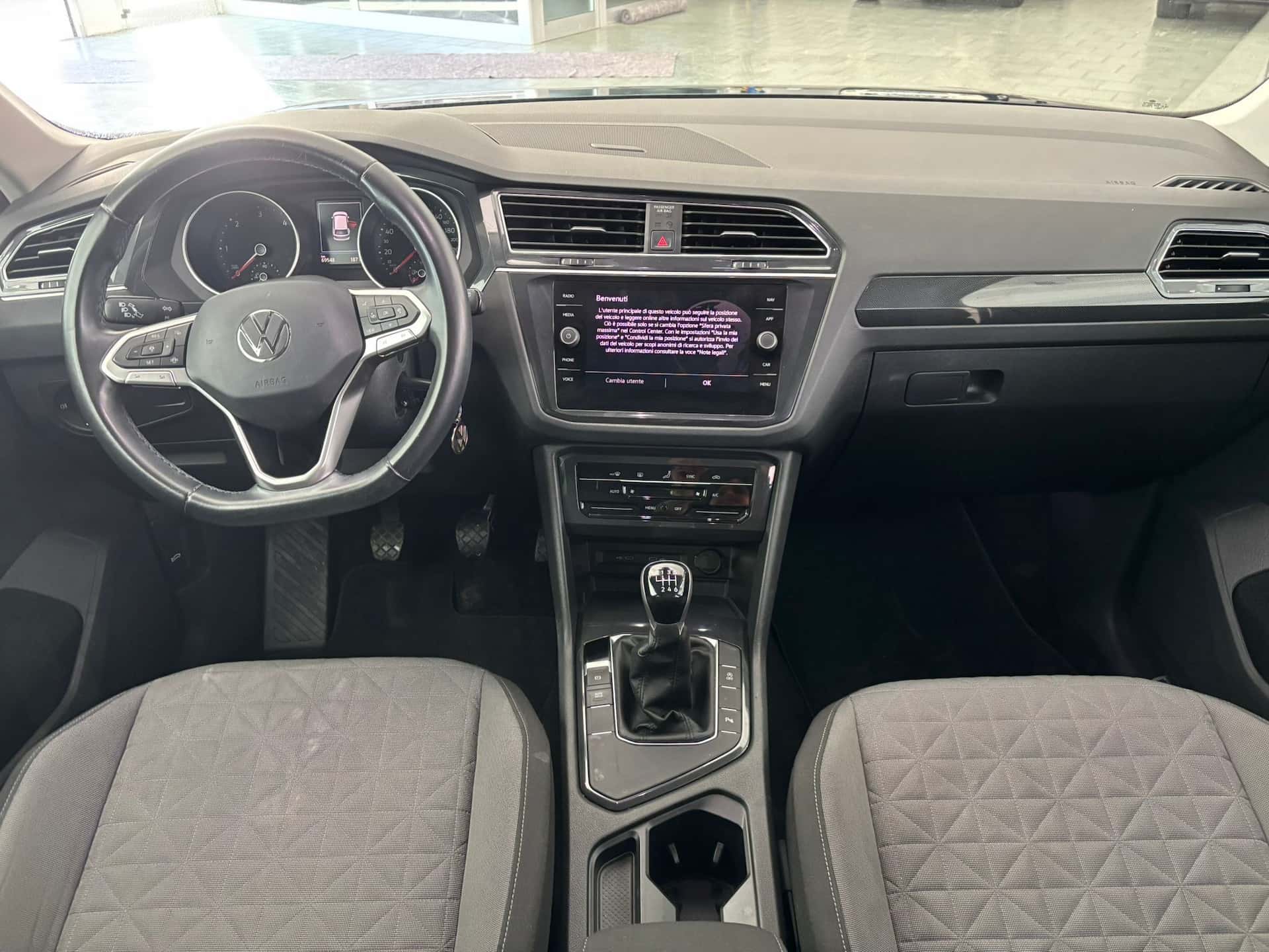 Volkswagen Tiguan II 2021 2.0 tdi Life 122cv - Immagine 11