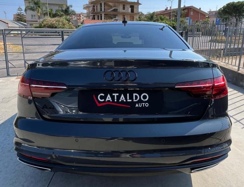 Audi A4 V 2019 Berlina 35 2.0 tdi mhev Business 163cv s-tronic - Immagine 3