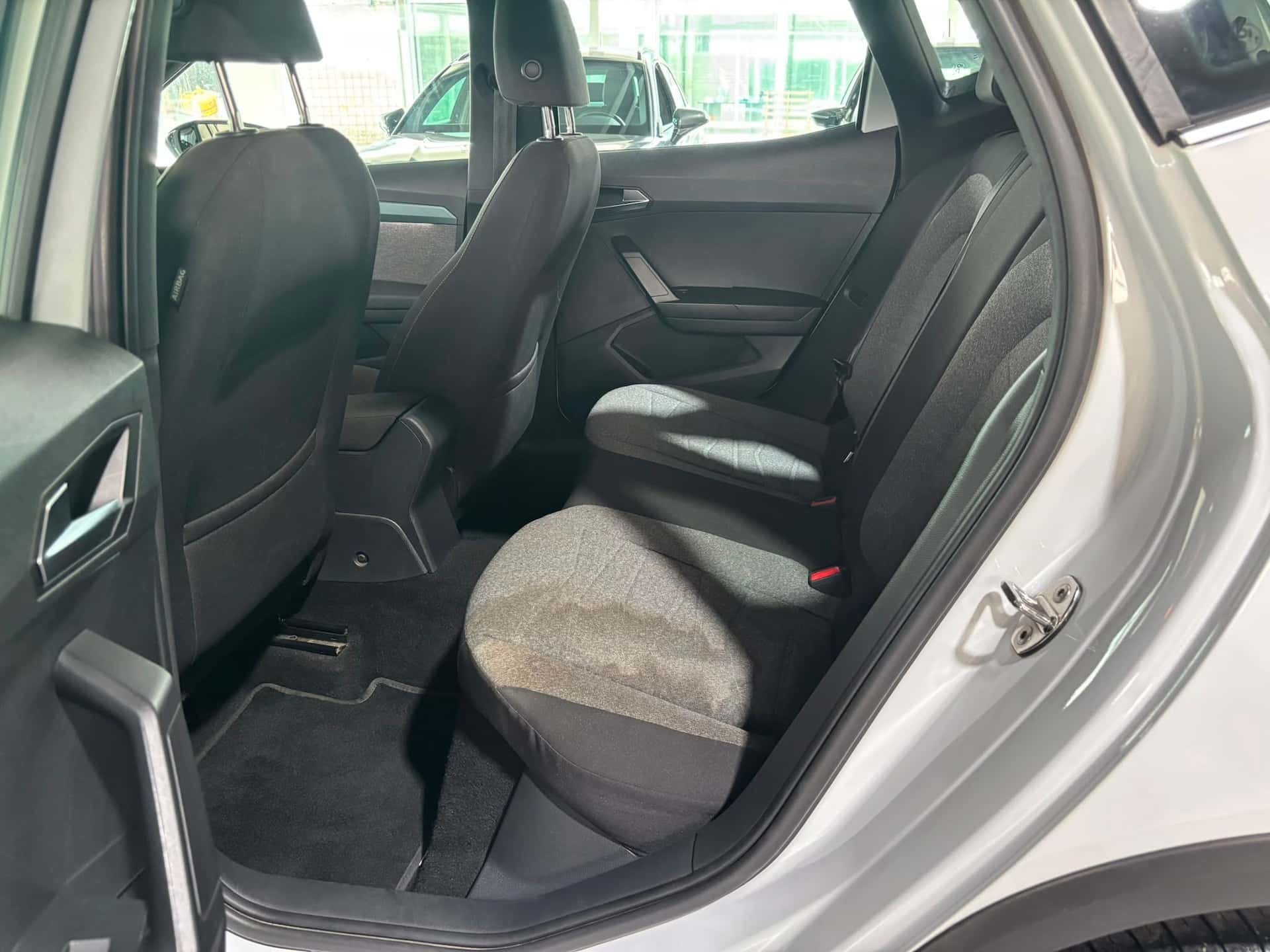 SEAT Arona 2022 1.0 ecotsi Xperience 95cv - Immagine 17