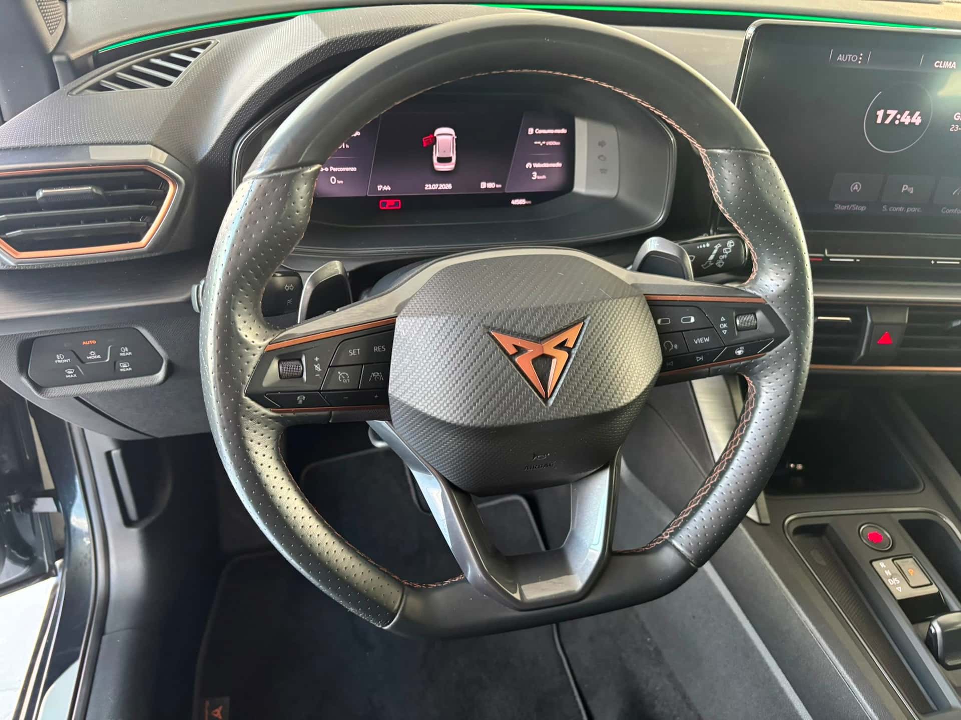 CUPRA Leon Sportstourer 2020 1.5 hybrid 150cv dsg - Immagine 12