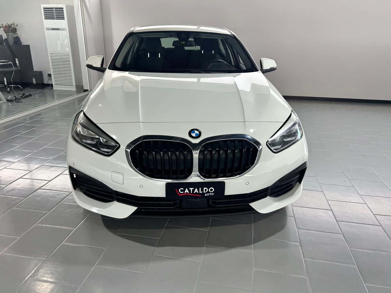 BMW 116 Serie 1 F40 116d Business Advantage semiautomatico - Immagine 6