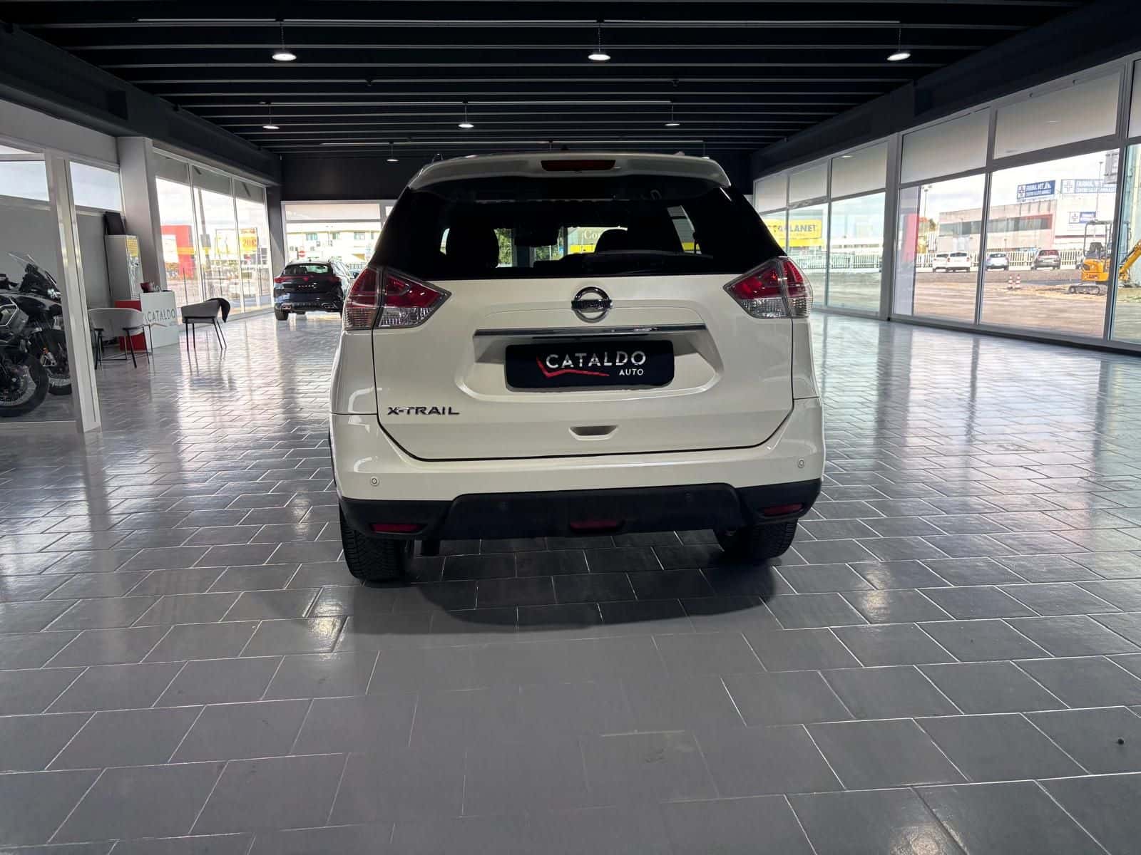 Nissan X-Trail III 2014 1.6 dci N-Vision 2wd - Immagine 4