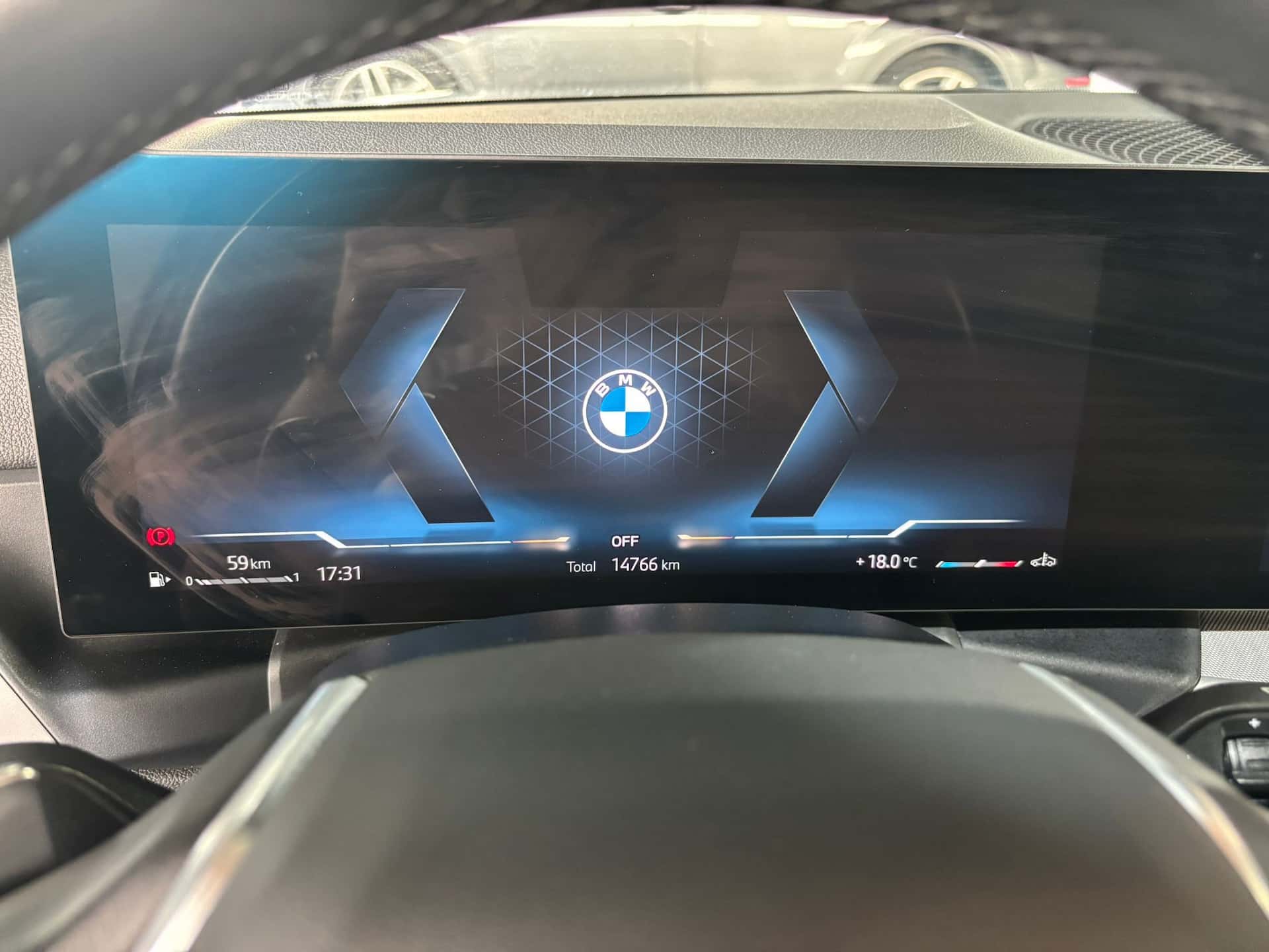 BMW 320 Serie 3 G21 2022 Touring 320i Touring auto - Immagine 13