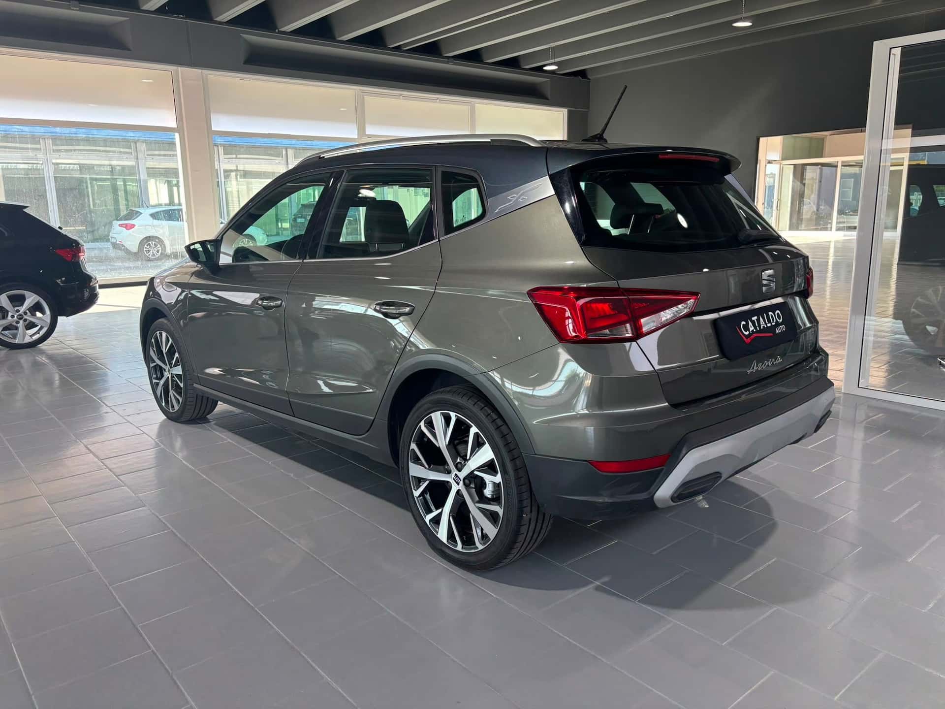 SEAT Arona 2022 1.0 ecotsi Xperience 110cv dsg - Immagine 3