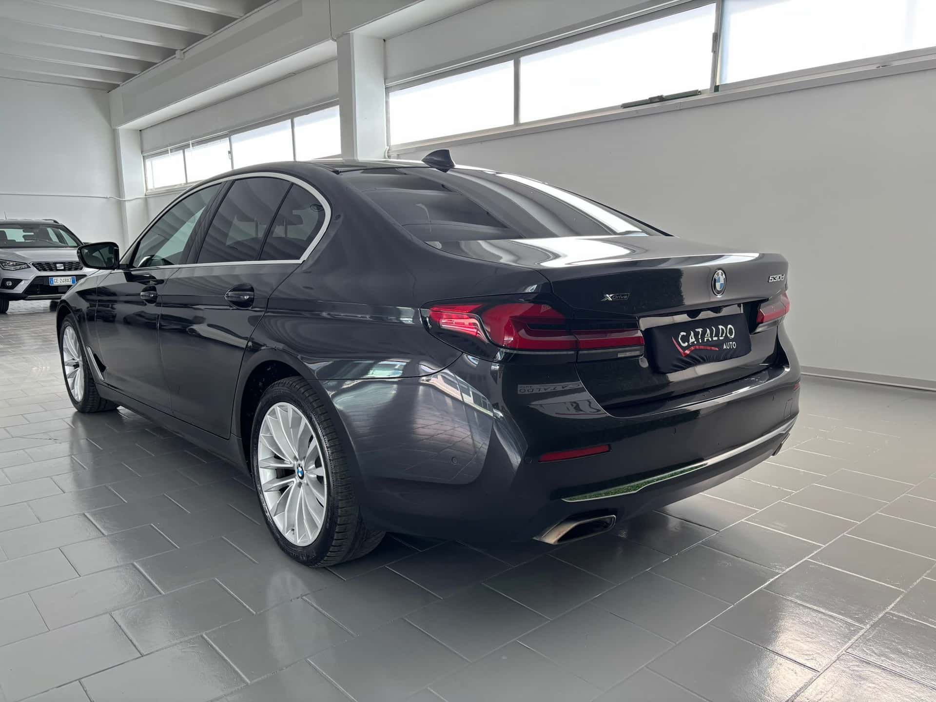 BMW 530 Serie 5 G30 2020 Berlina LCI 530d mhev 48V xdrive Luxury auto - Immagine 3