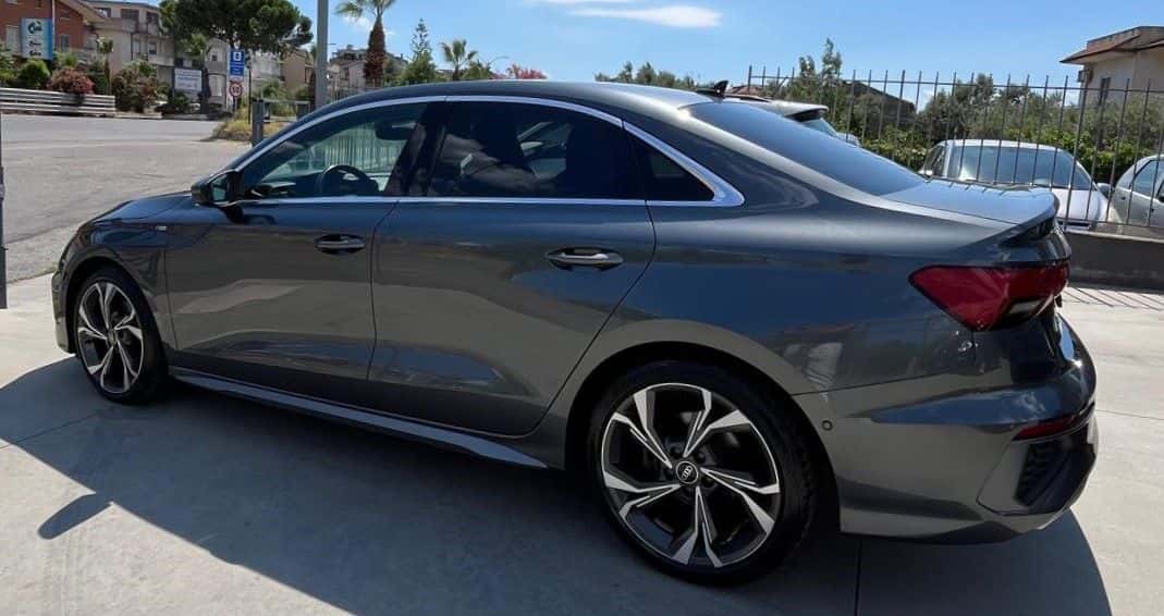 Audi A3 IV 2020 Sedan 35 2.0 tdi S line edition s-tronic - Immagine 2
