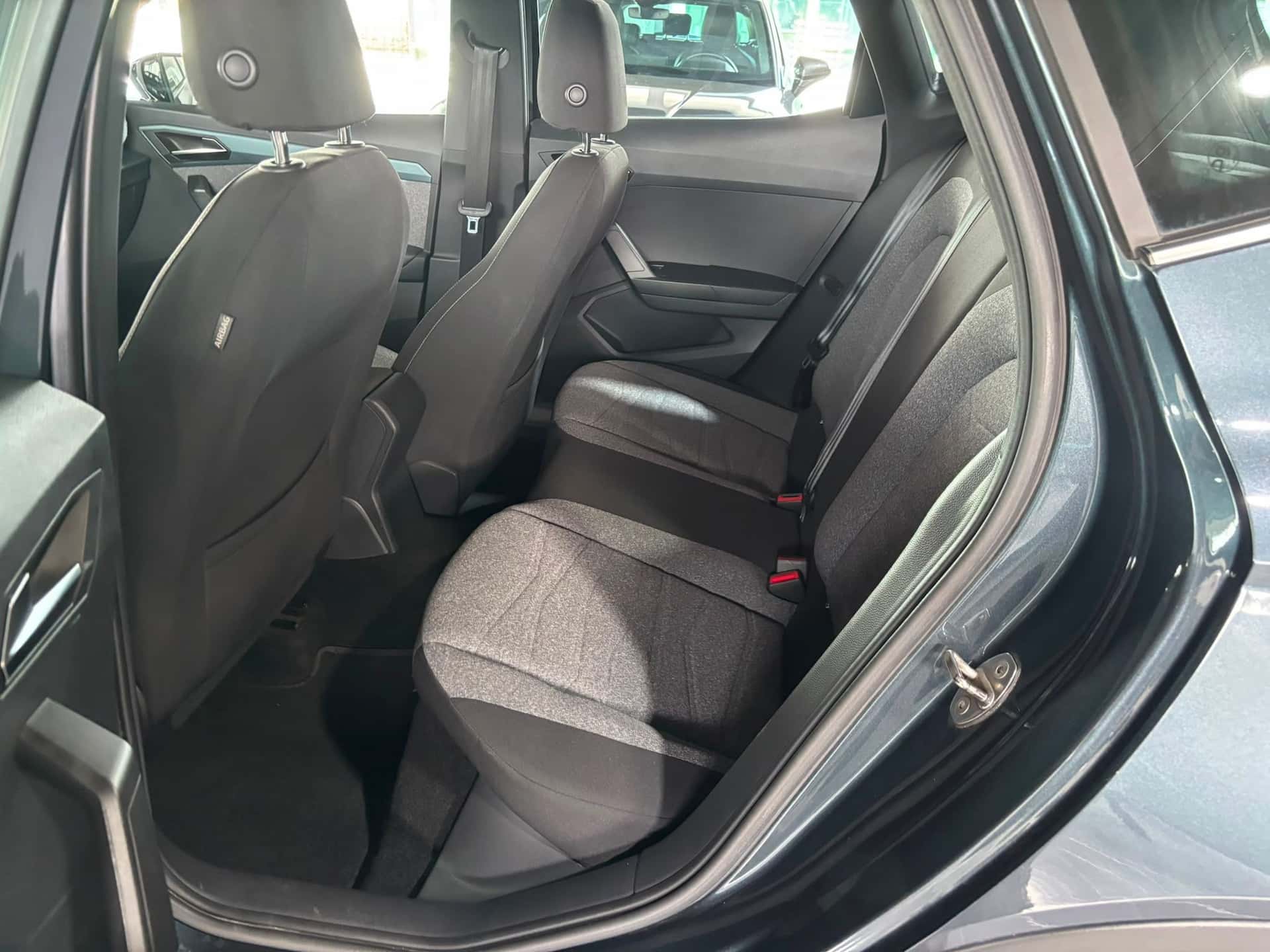 SEAT Arona 2022 1.0 ecotsi Xperience 95cv - Immagine 17