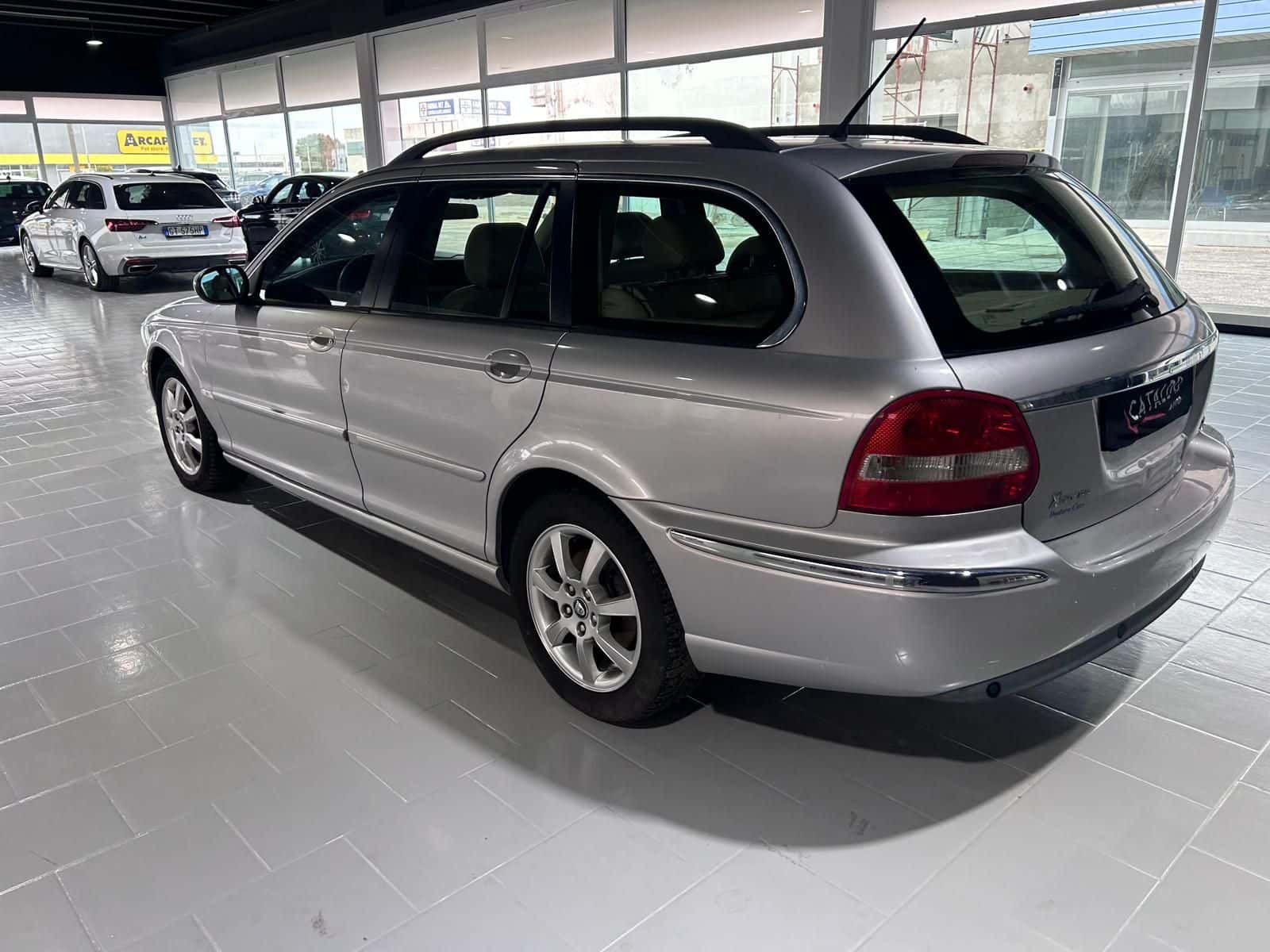 Jaguar X-Type Station Wagon 2.0d Classic E4 - Immagine 3