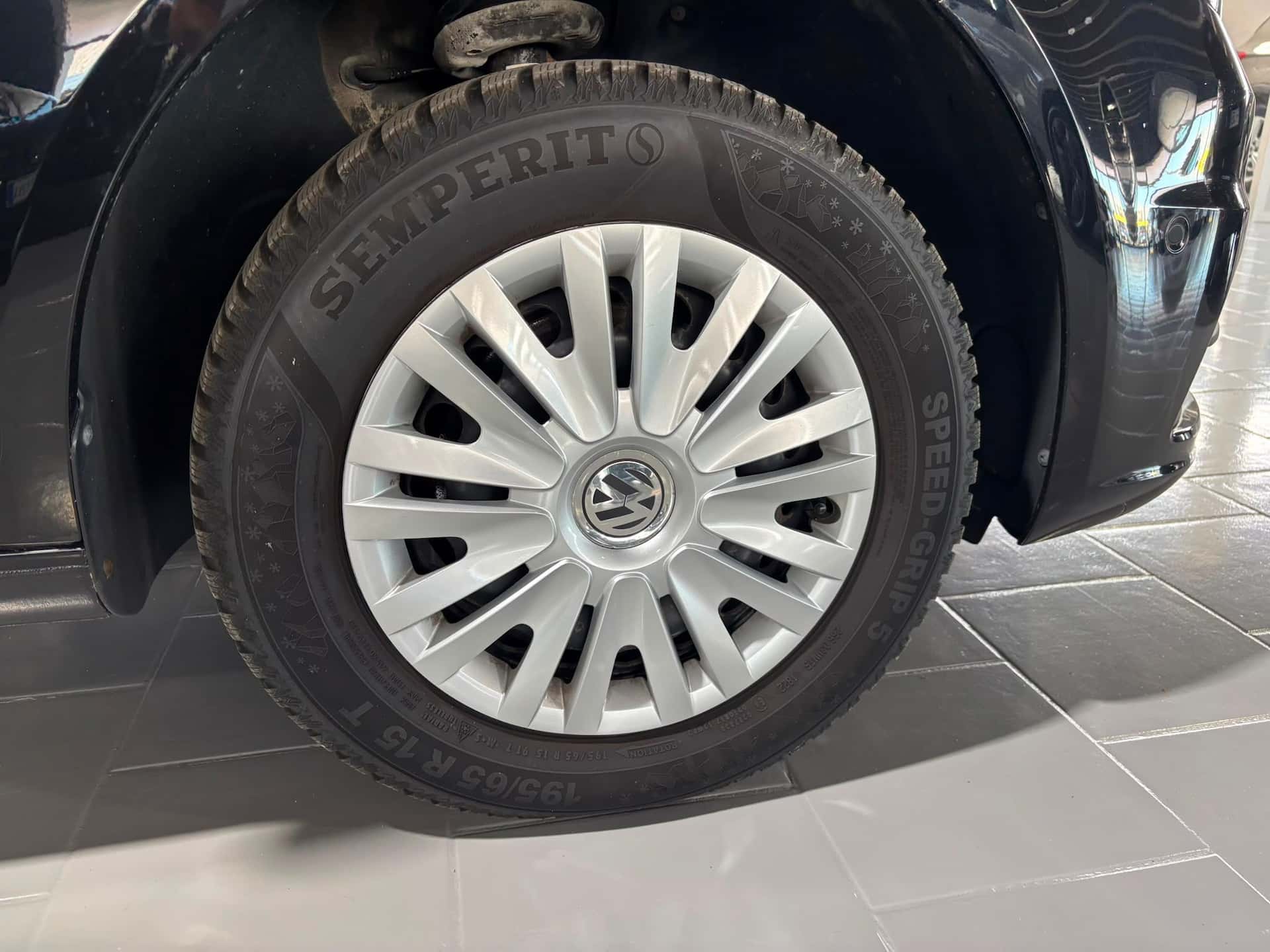 VOLKSWAGWEN CADDY 1.4 CONCEPTLINE TGI  - Immagine 21