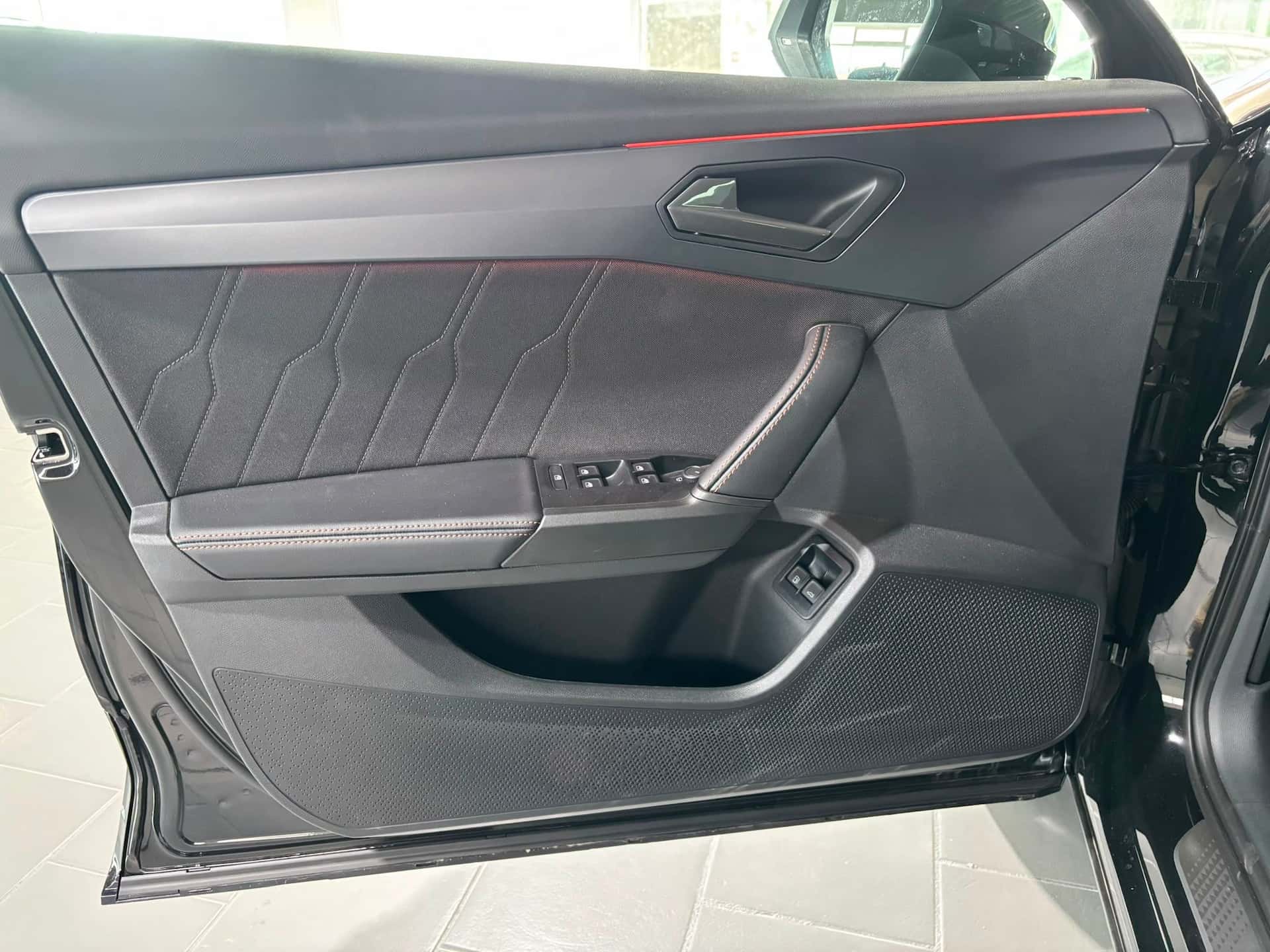 CUPRA Formentor 2024 1.5 e-hybrid 204cv dsg - Immagine 9