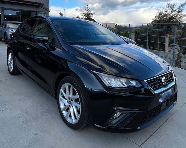 Seat Ibiza 1.0 EcoTSI 95 CV 5 porte FR - Immagine 5