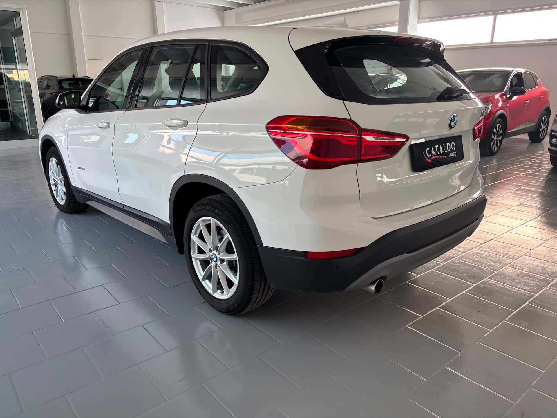 Bmw X1 sDrive18d - Immagine 3