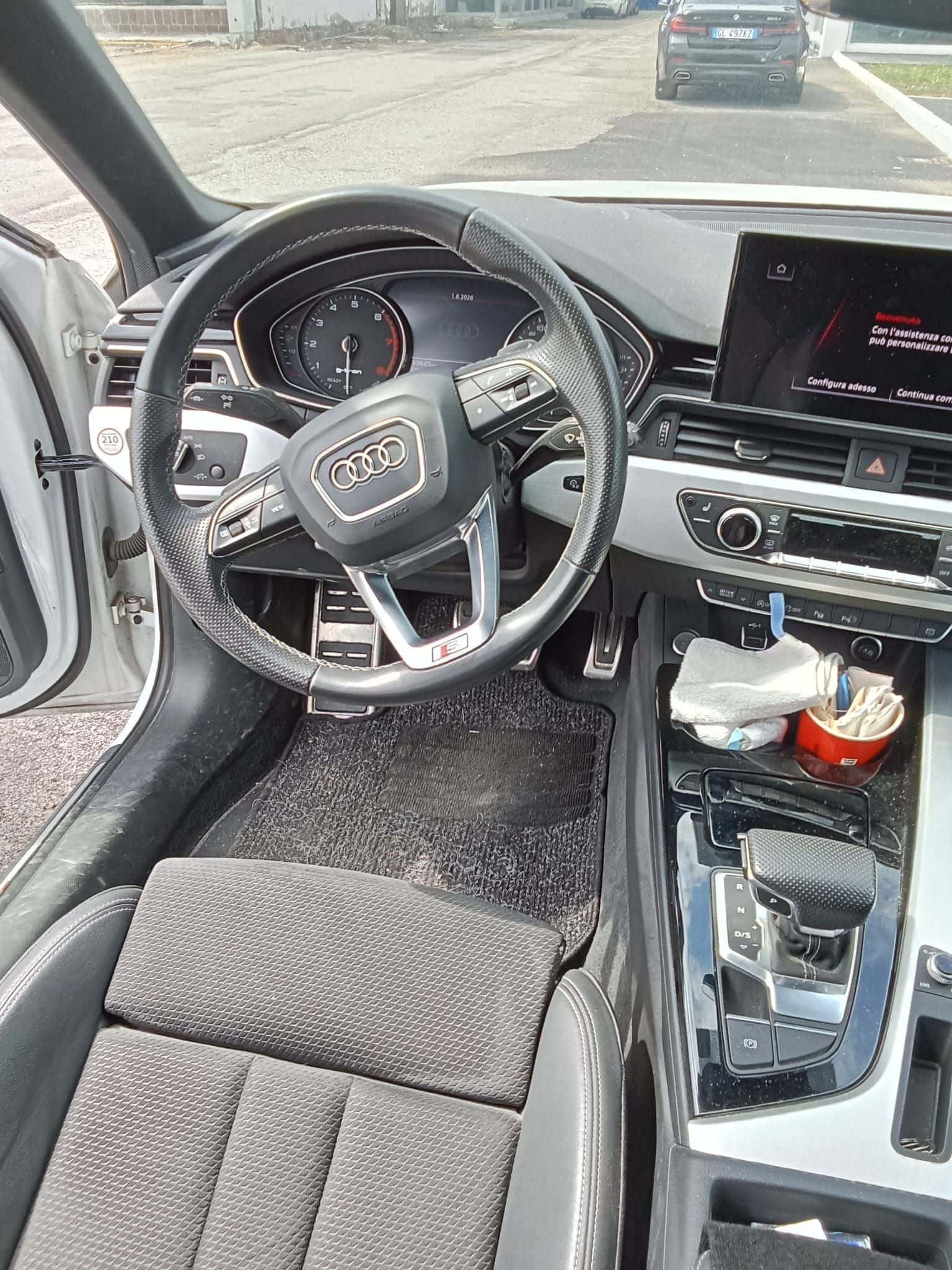 Audi A4  Avant 40 2.0 g-tron S Line edition 170cv s-tronic - Immagine 6